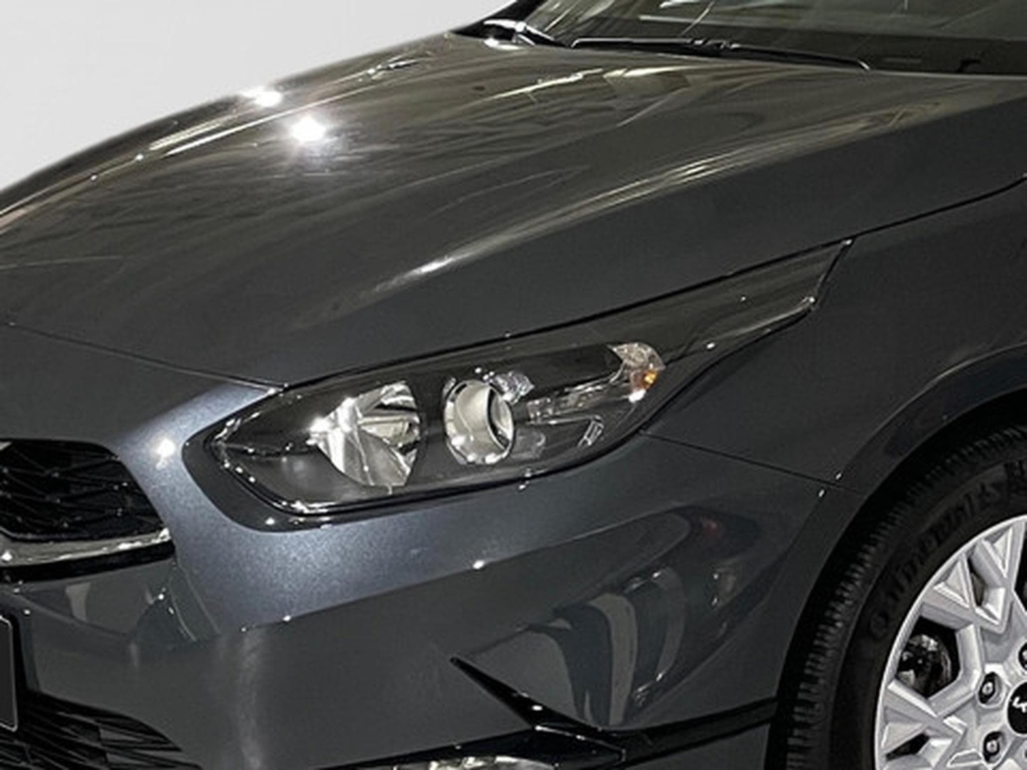 Kia Ceed Pulse 1.0 T-GDI 120 MHEV DCT ISG (2024) - Photo 21
