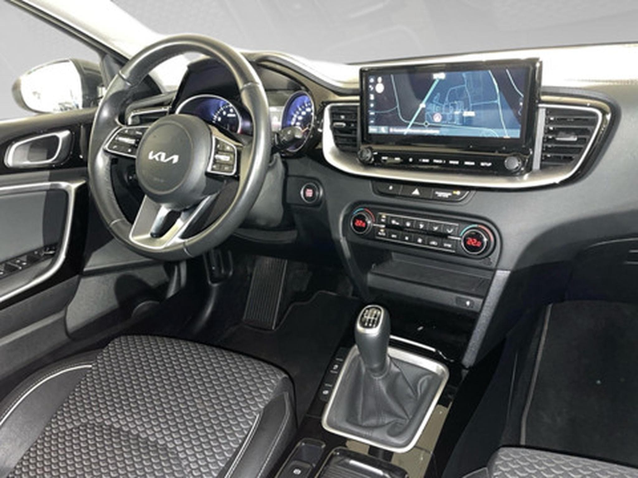 Kia Ceed Pulse 1.0 T-GDI 120 MHEV DCT ISG (2024) - Photo 7
