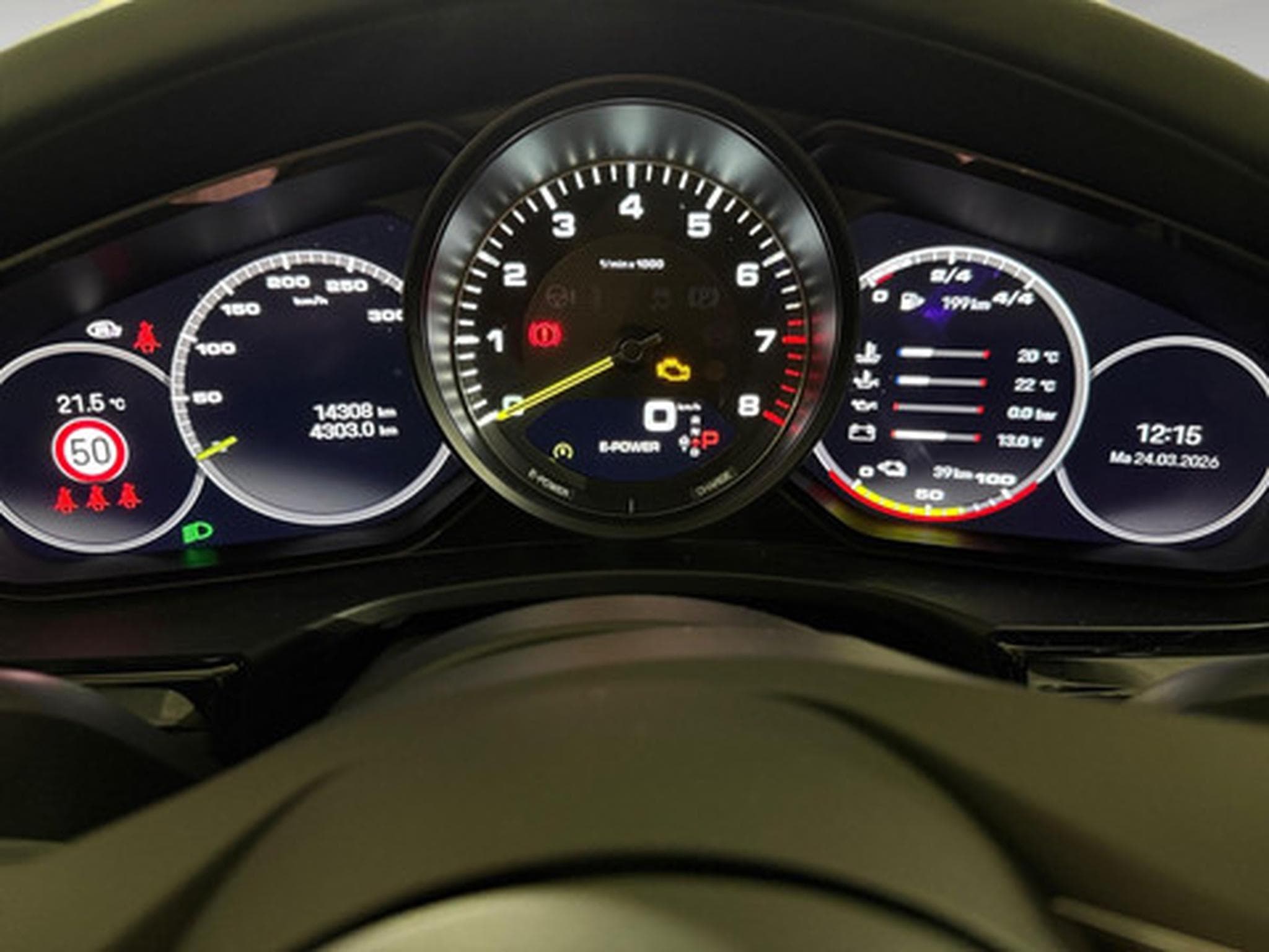 Porsche Panamera 2.9 Sport Turismo 4 E-Hybrid (2023) - Photo 2