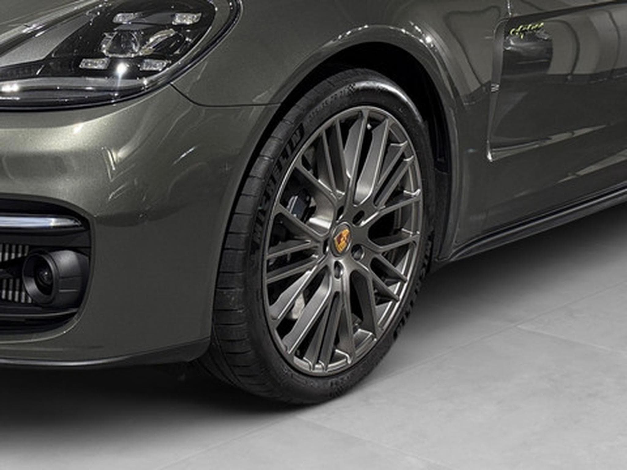 Porsche Panamera 2.9 Sport Turismo 4 E-Hybrid (2023) - Photo 20