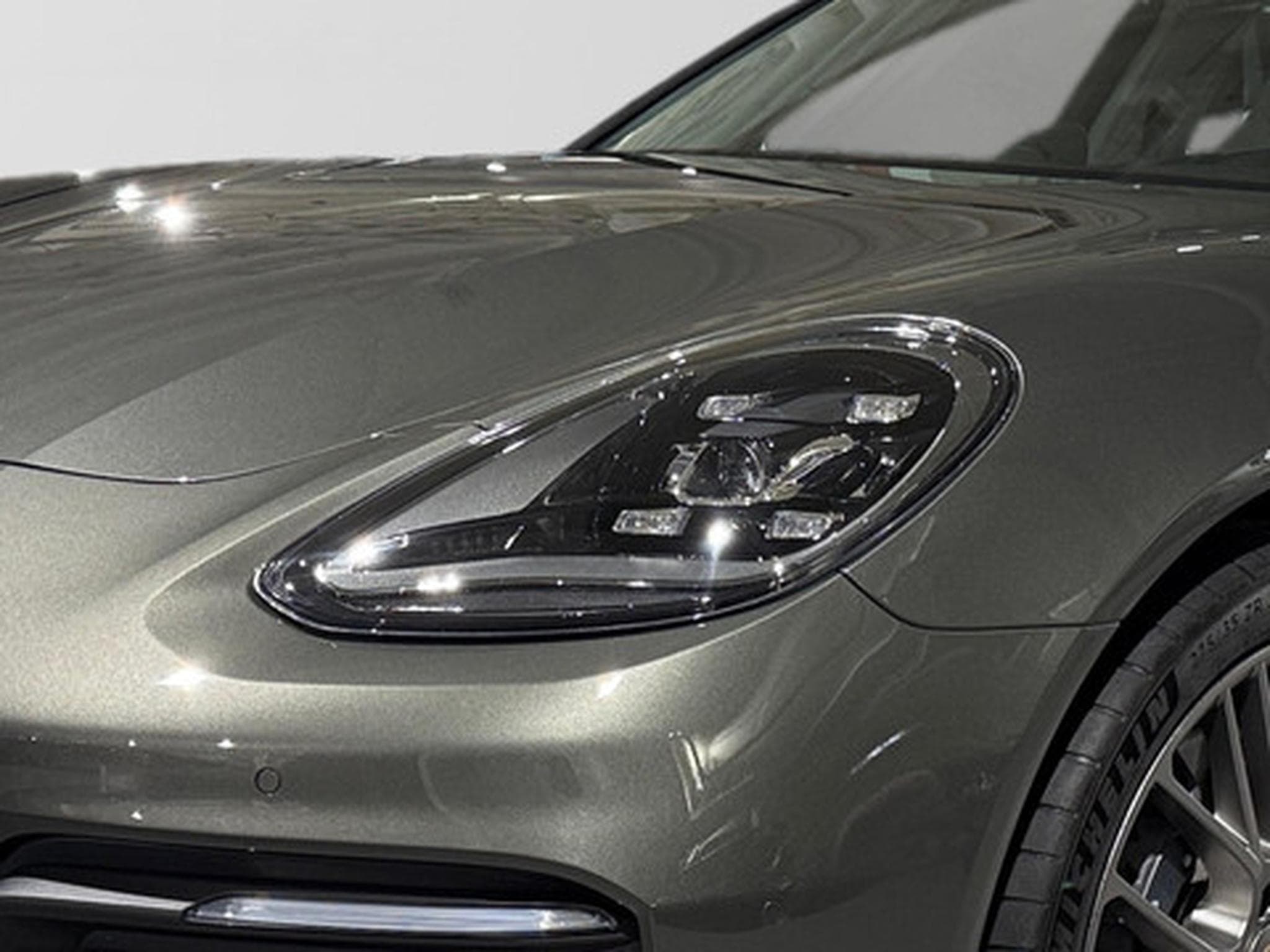 Porsche Panamera 2.9 Sport Turismo 4 E-Hybrid (2023) - Photo 21