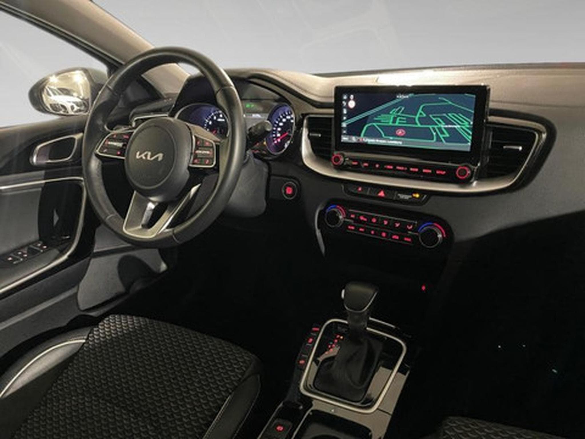 Kia XCeed 1.5 T-GDi 140 DCT Pulse (2024) - Photo 7