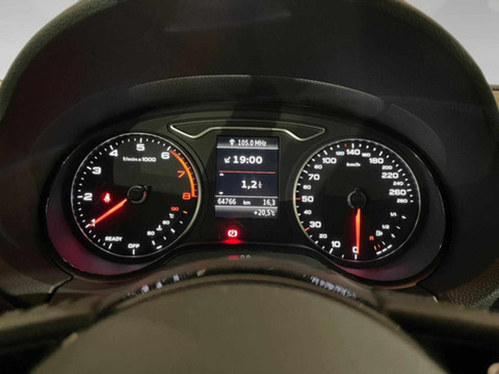 Audi A3 35 TFSI edition one Sportback (2018) - Photo 2