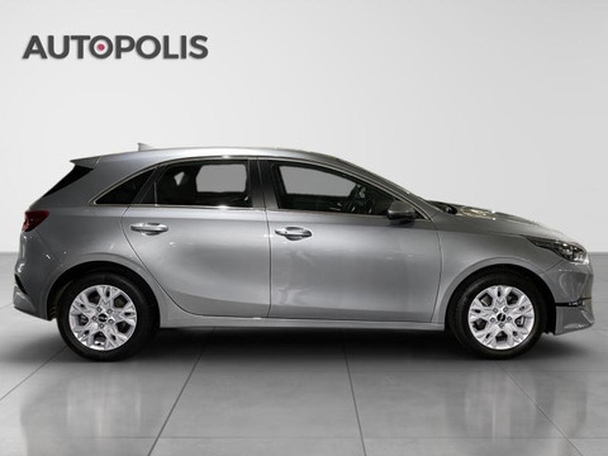 Kia Ceed Pulse 1.0 T-GDI 120 MHEV DCT ISG (2024) - Photo 16