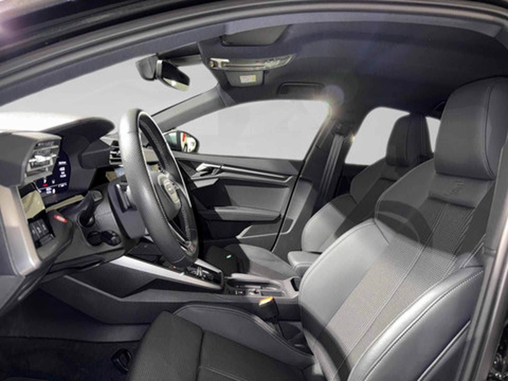 Audi A3 Limousine TFSI S tronic quattro (2024) - Photo 4