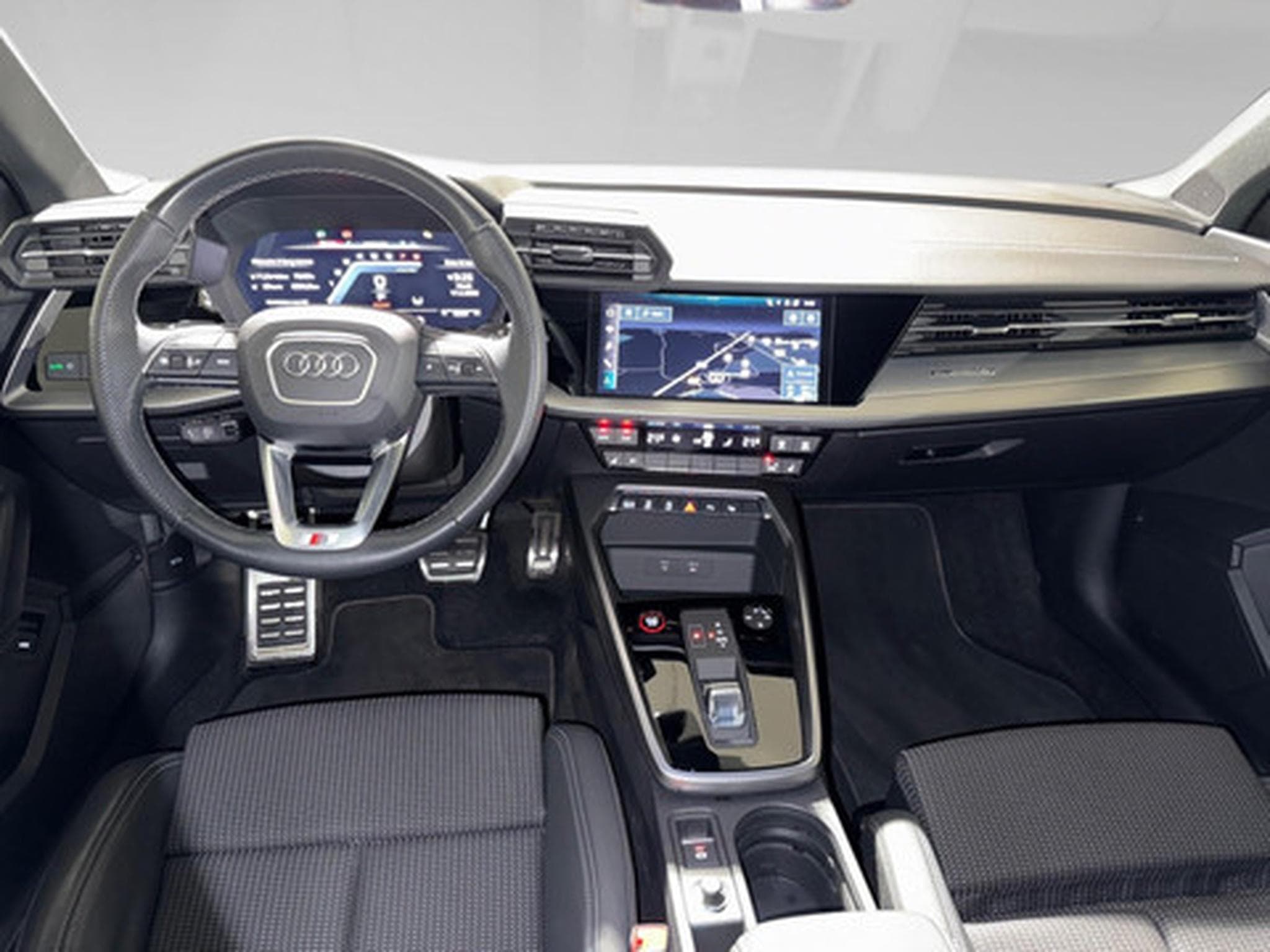 Audi A3 Limousine TFSI S tronic quattro (2024) - Photo 5