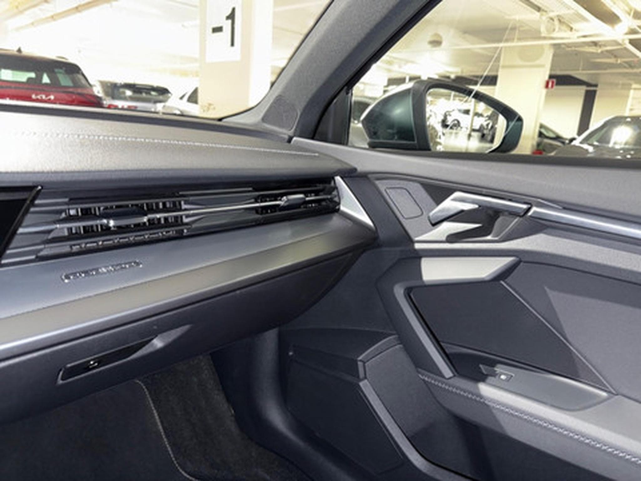 Audi A3 Limousine TFSI S tronic quattro (2024) - Photo 9