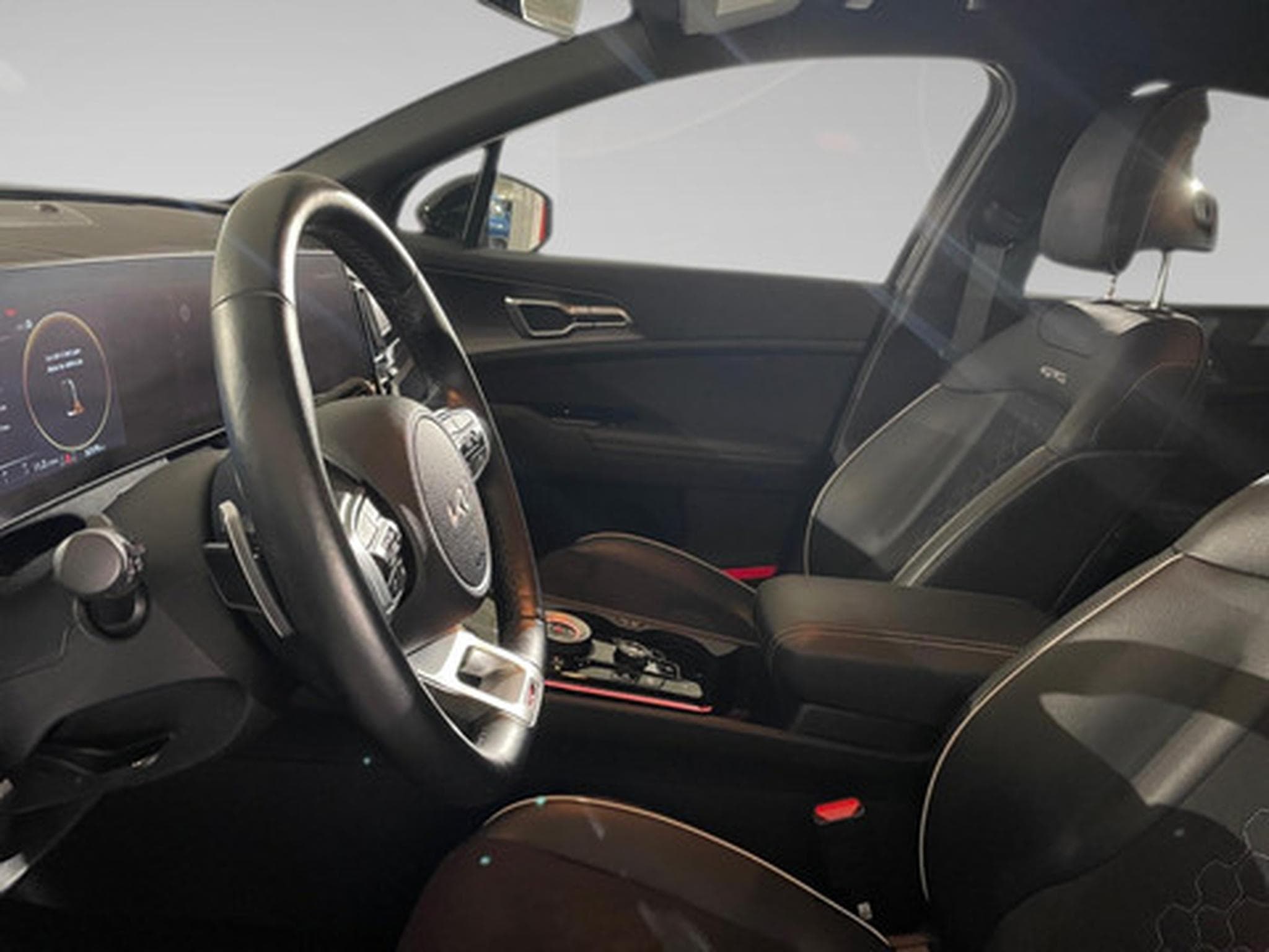 Kia Sportage 1.6 T-GDi 48V 7DCT GT Line (2024) - Photo 3