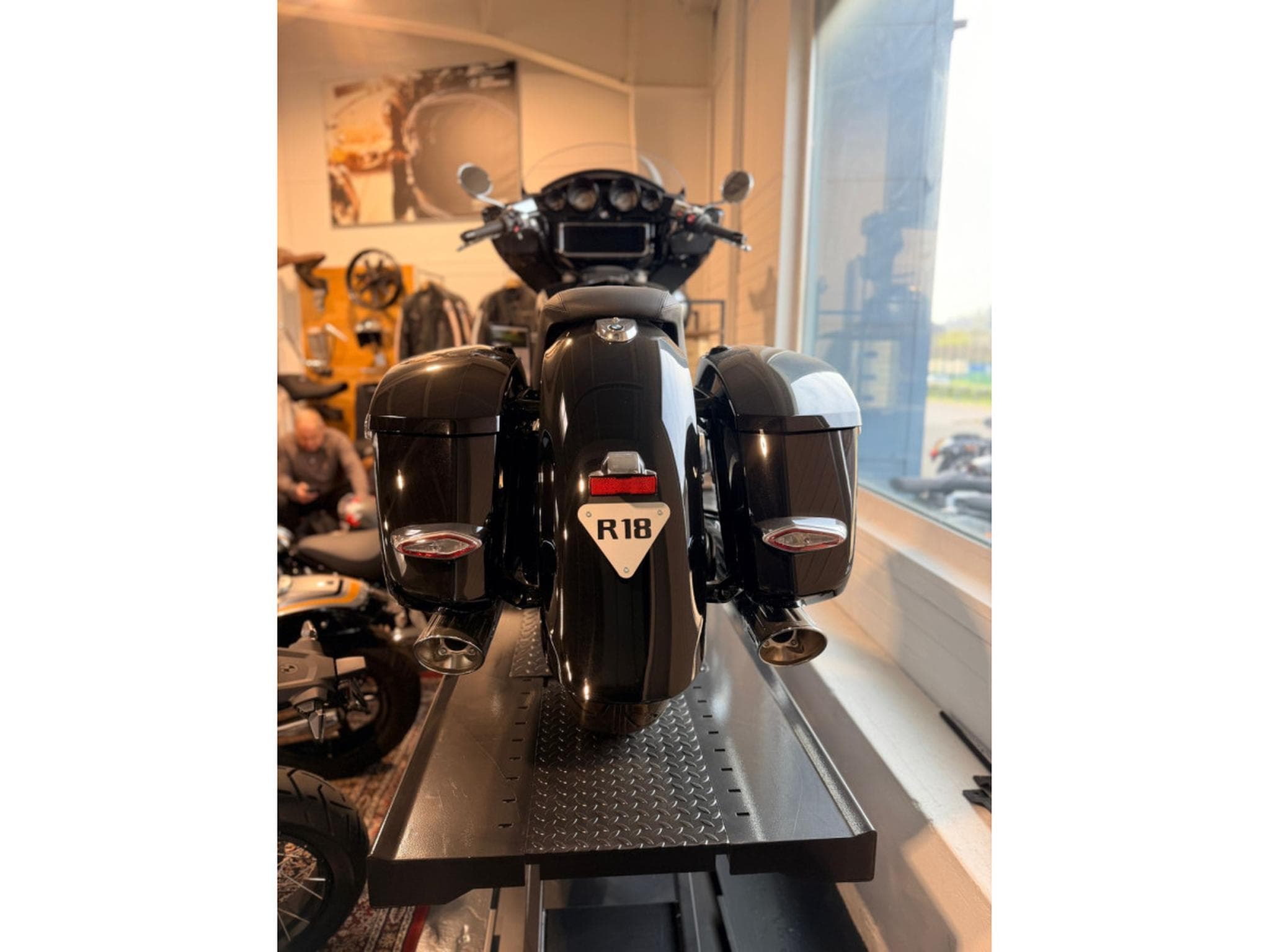 BMW R 18 B (2026) - Photo 4