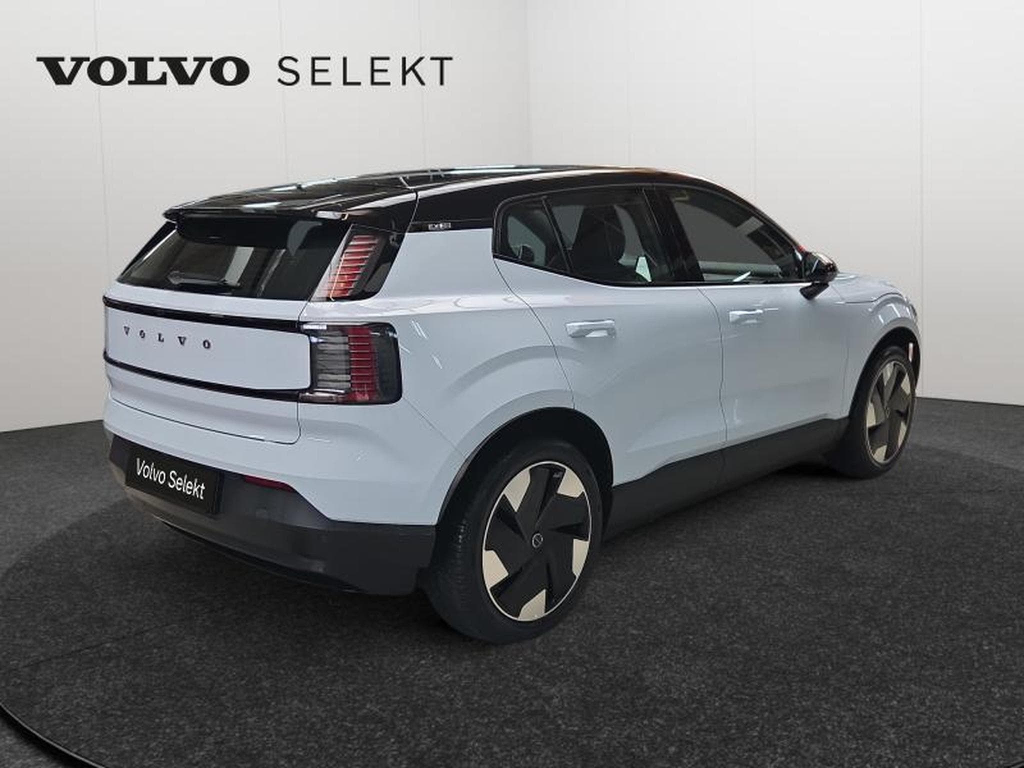 Volvo EX30 Plus SMER / Elecrique (2024) - Photo 2