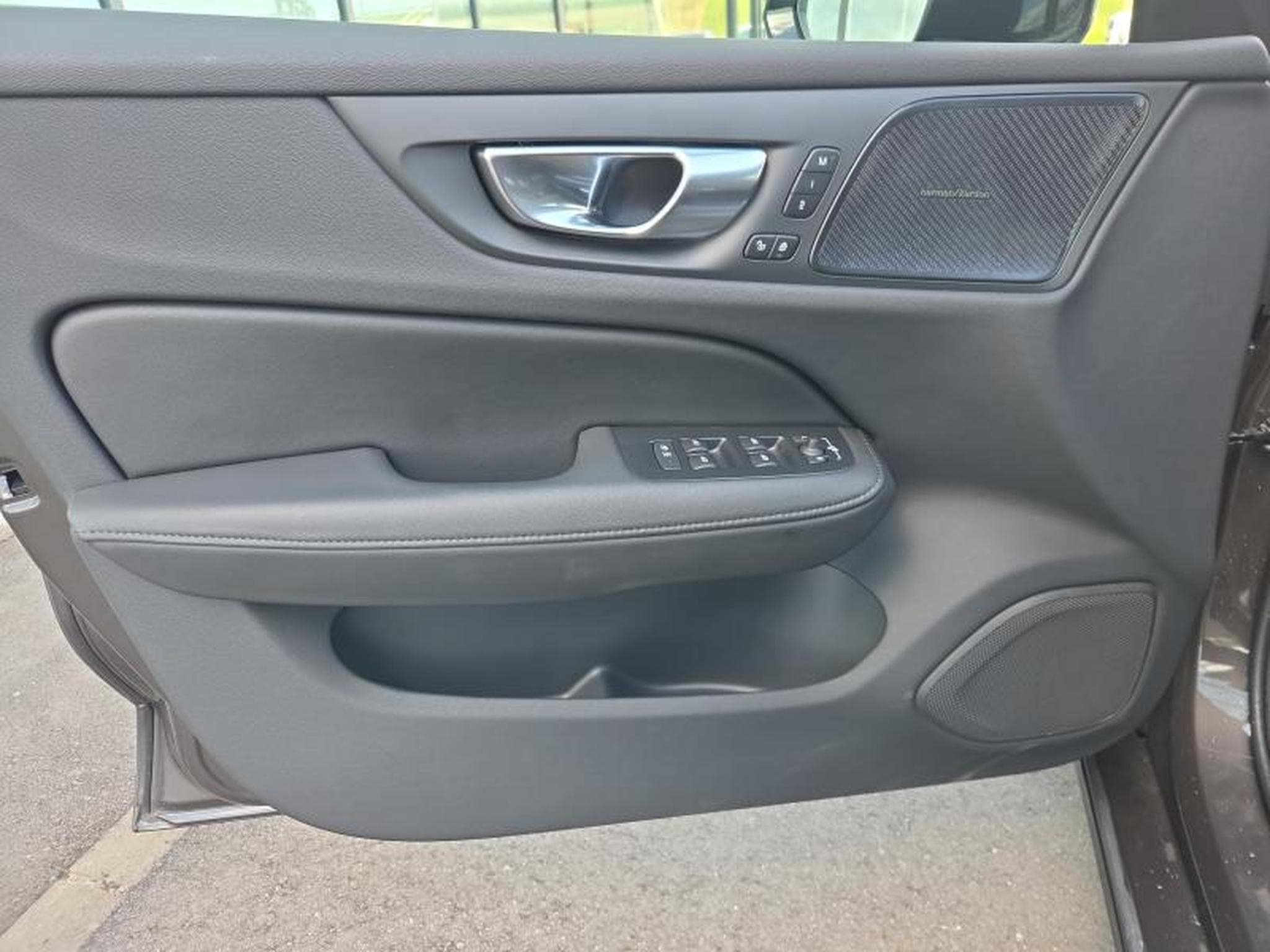 Volvo V60 B4 Plus Dark / Essence (2025) - Photo 20