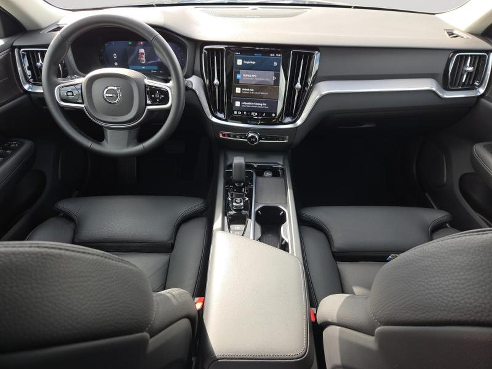 Volvo V60 B4 Plus Dark / Essence (2025) - Photo 3