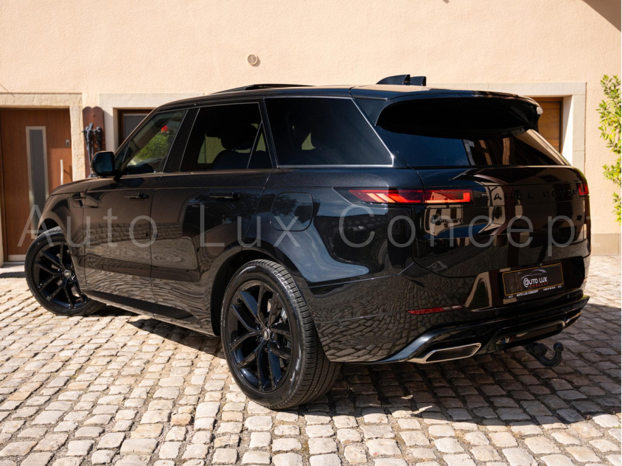 Land-Rover Range Rover Sport P460e Dynamic HSE AWD (2024) - Photo 3