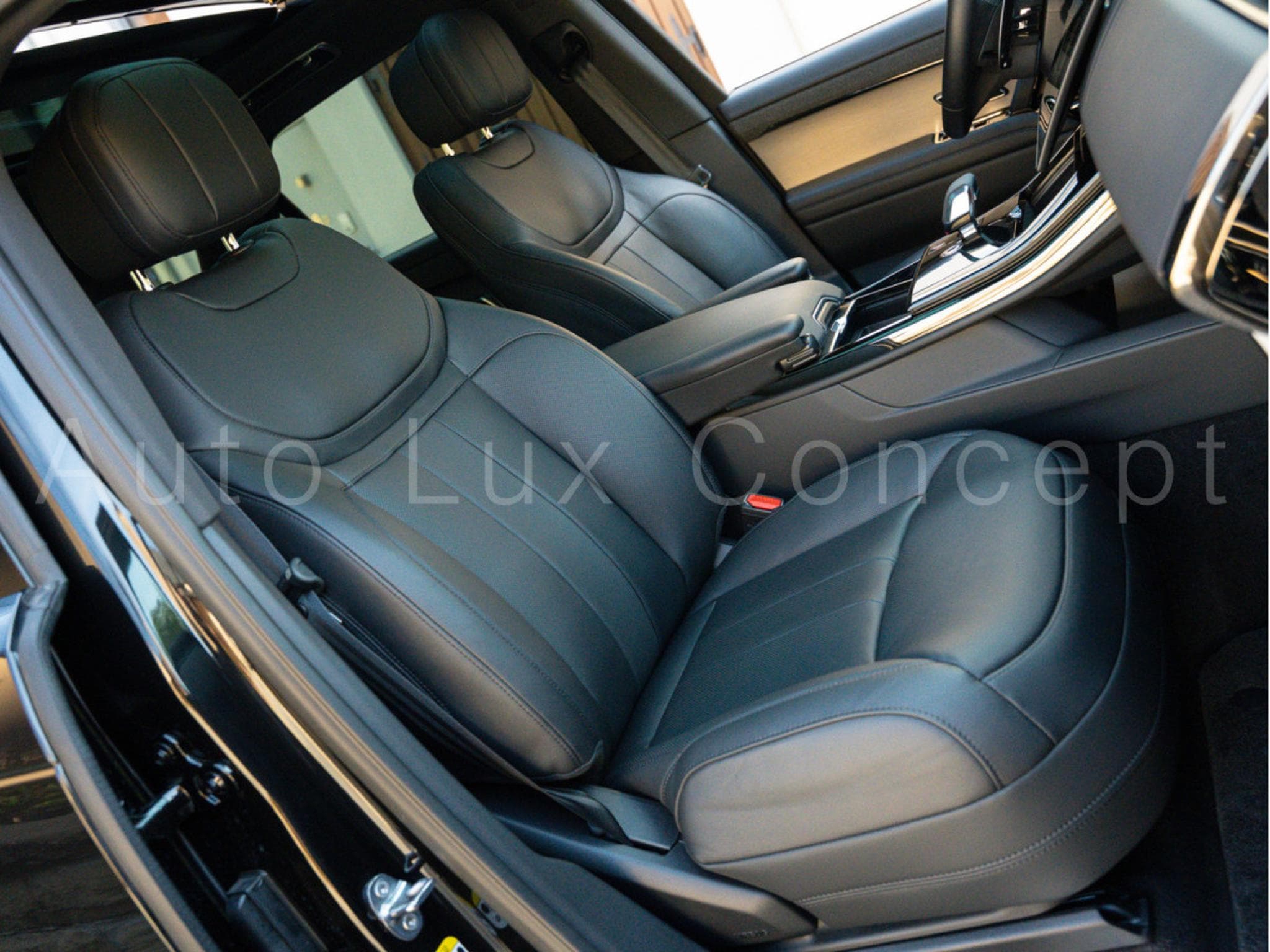 Land-Rover Range Rover Sport P460e Dynamic HSE AWD (2024) - Photo 7