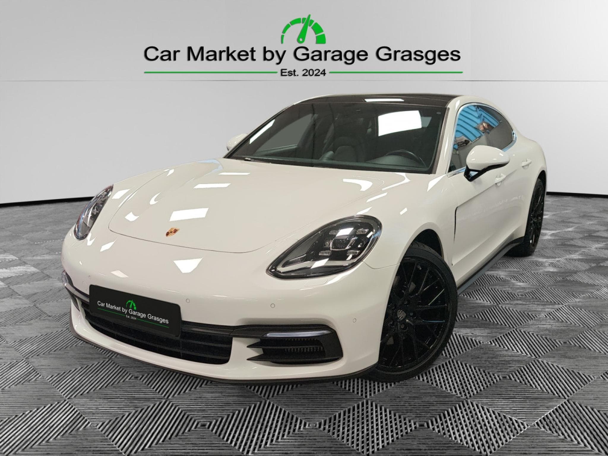 Porsche Panamera Panamera S4 (2017) - Photo 1