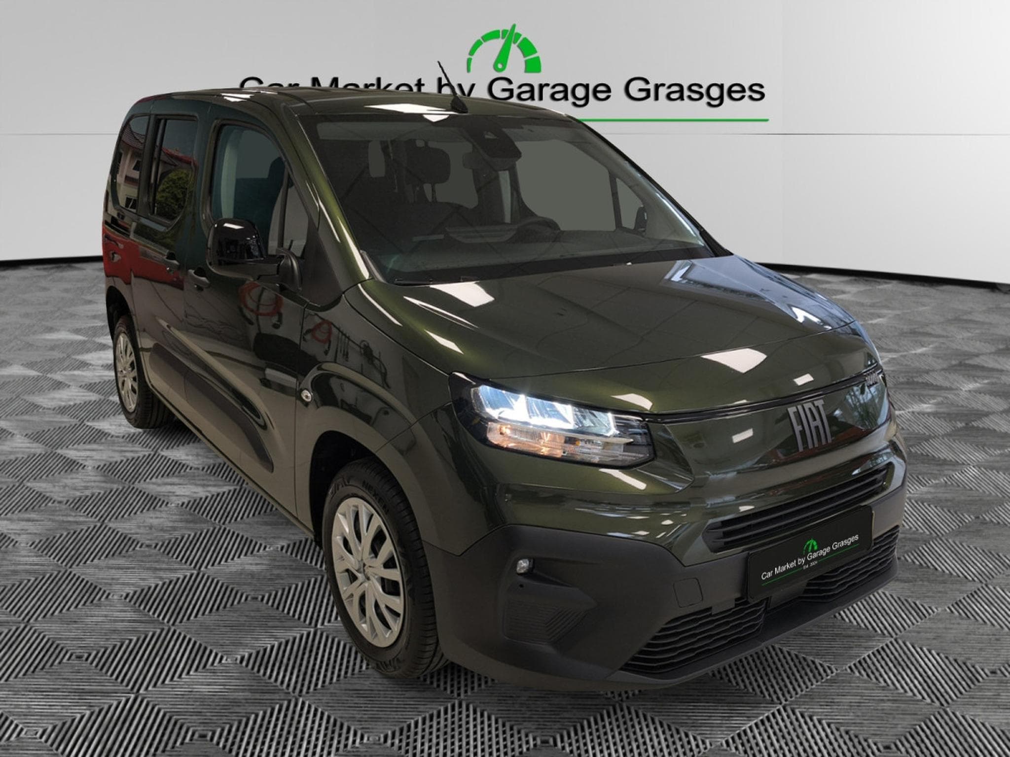 Fiat Doblo Kombi 1.5 BlueHDI (2024) - Photo 2
