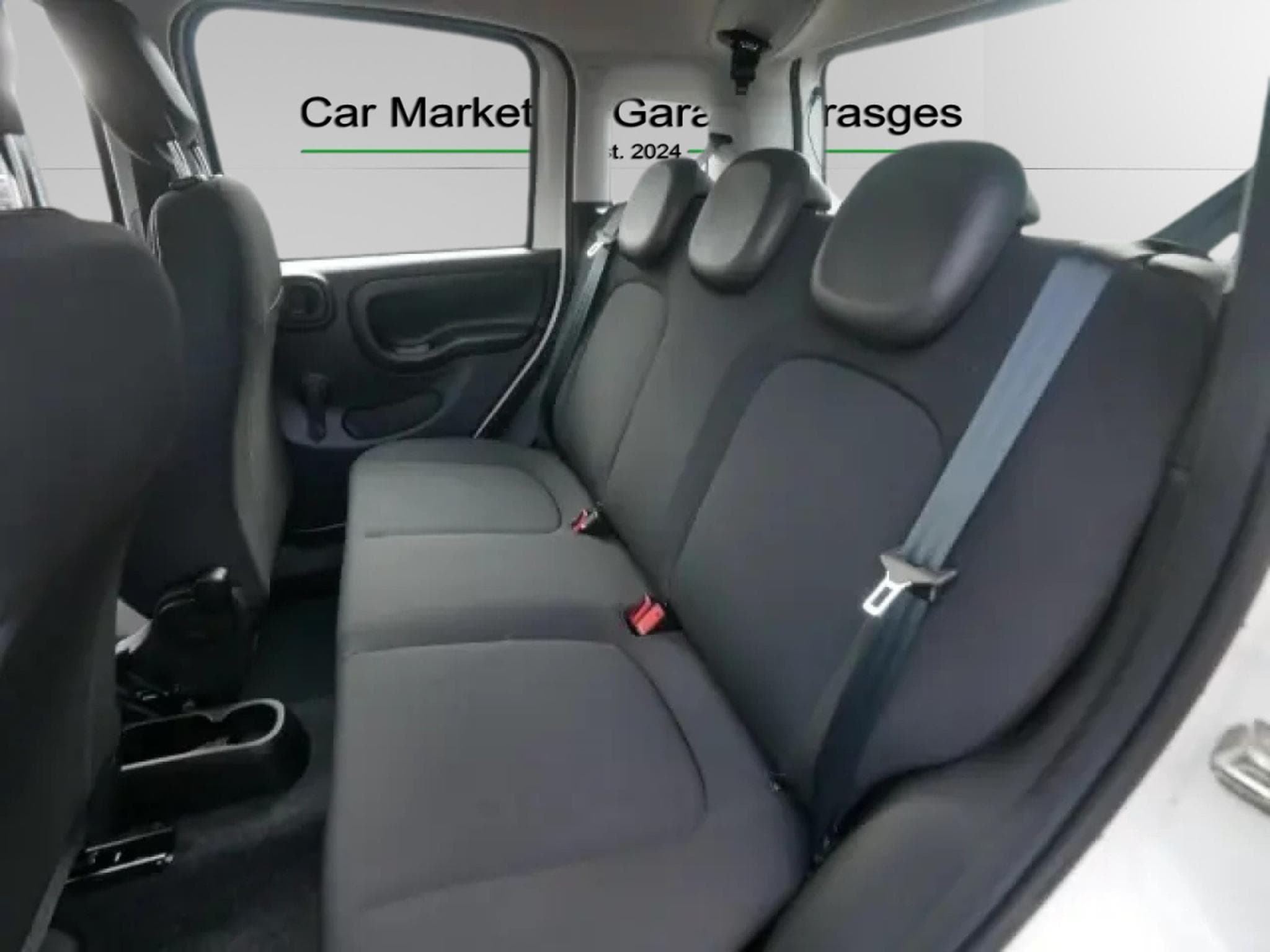 Fiat Panda ICON HYBRID 1.0 GSE (2026) - Photo 10