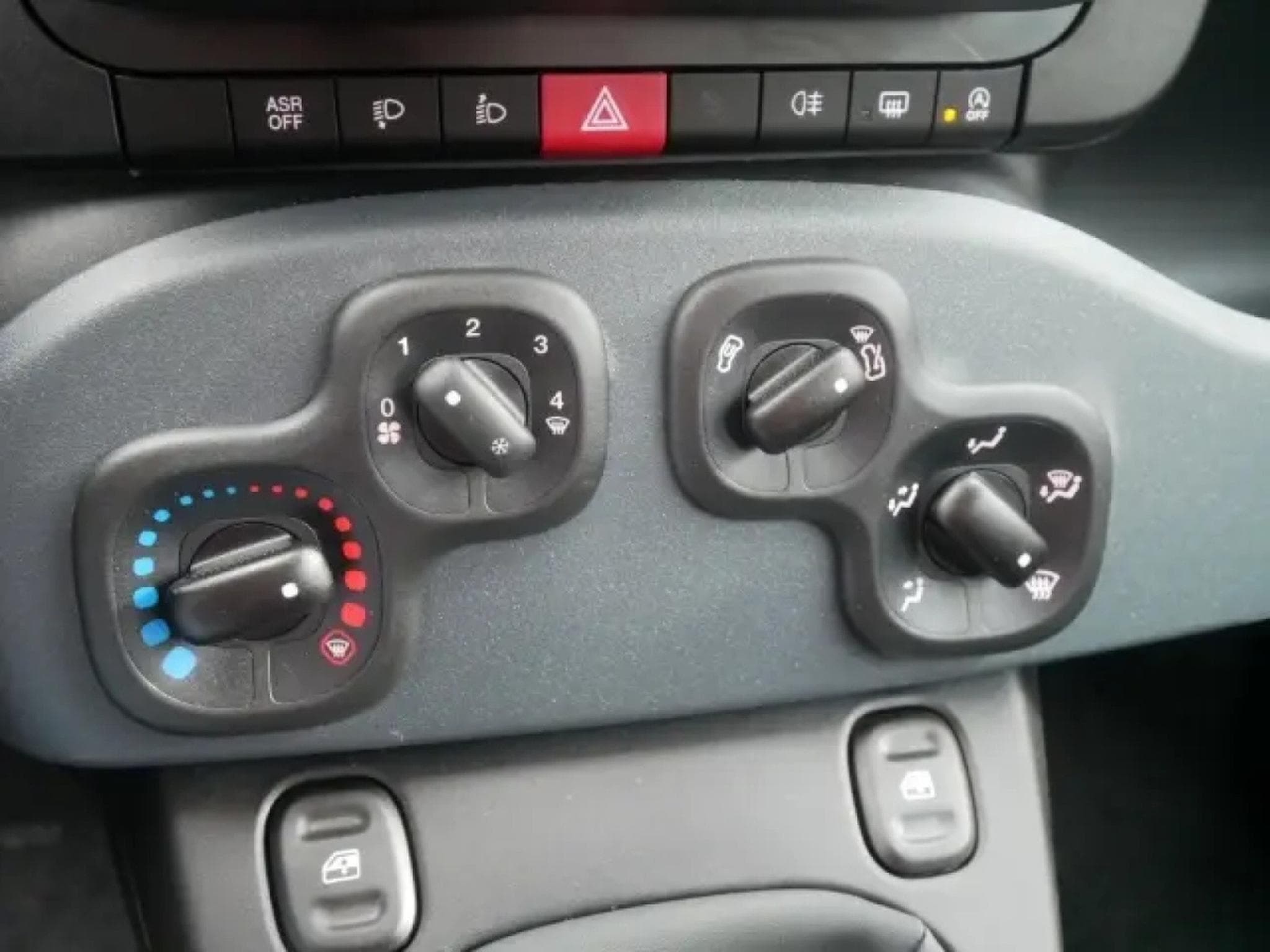 Fiat Panda ICON HYBRID 1.0 GSE (2026) - Photo 20