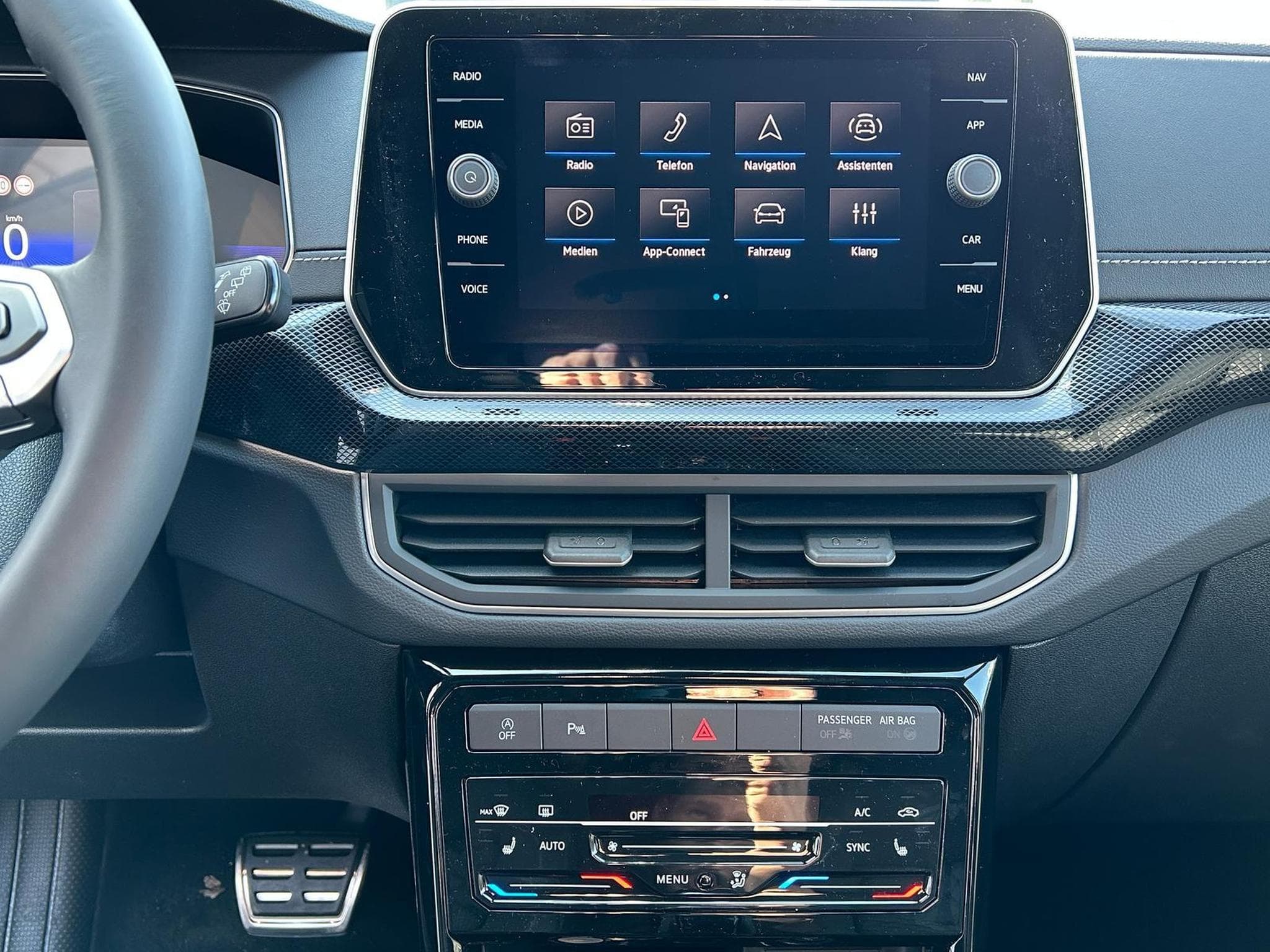 VW T-Cross R-Line (2026) - Photo 9