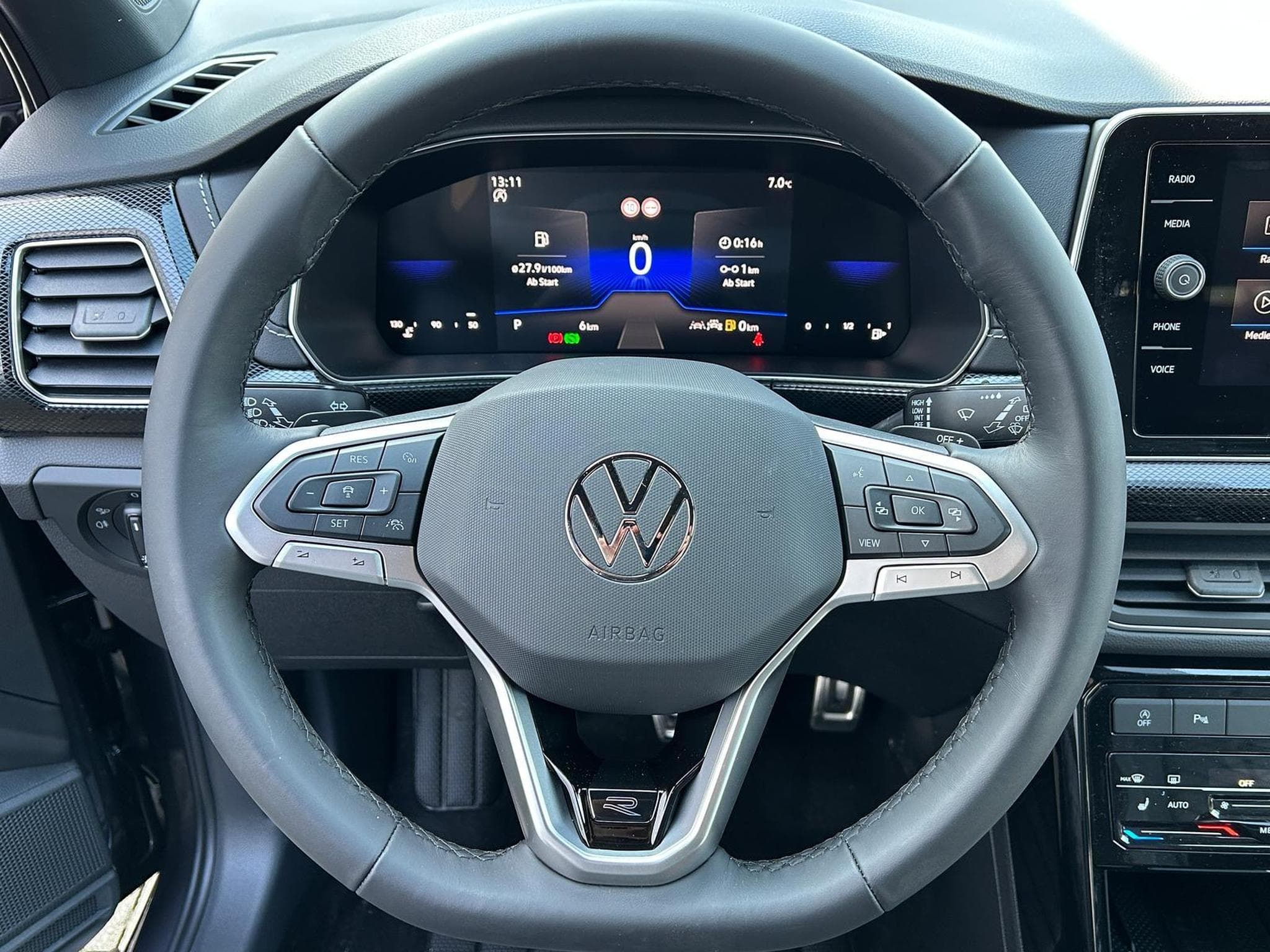 VW T-Cross R-Line (2026) - Photo 8