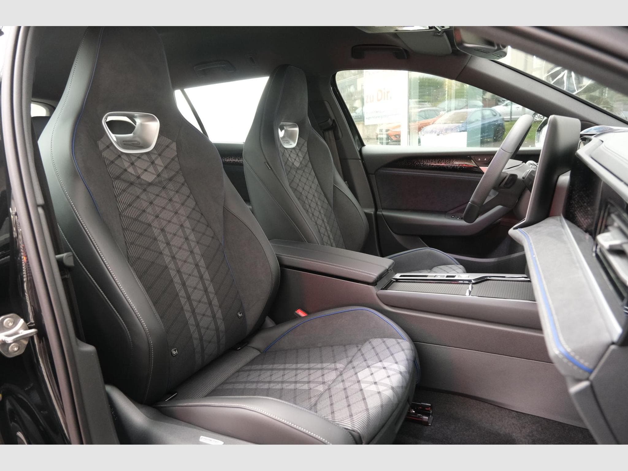 VW Passat Variant Var. 2.0 (2026) - Photo 21