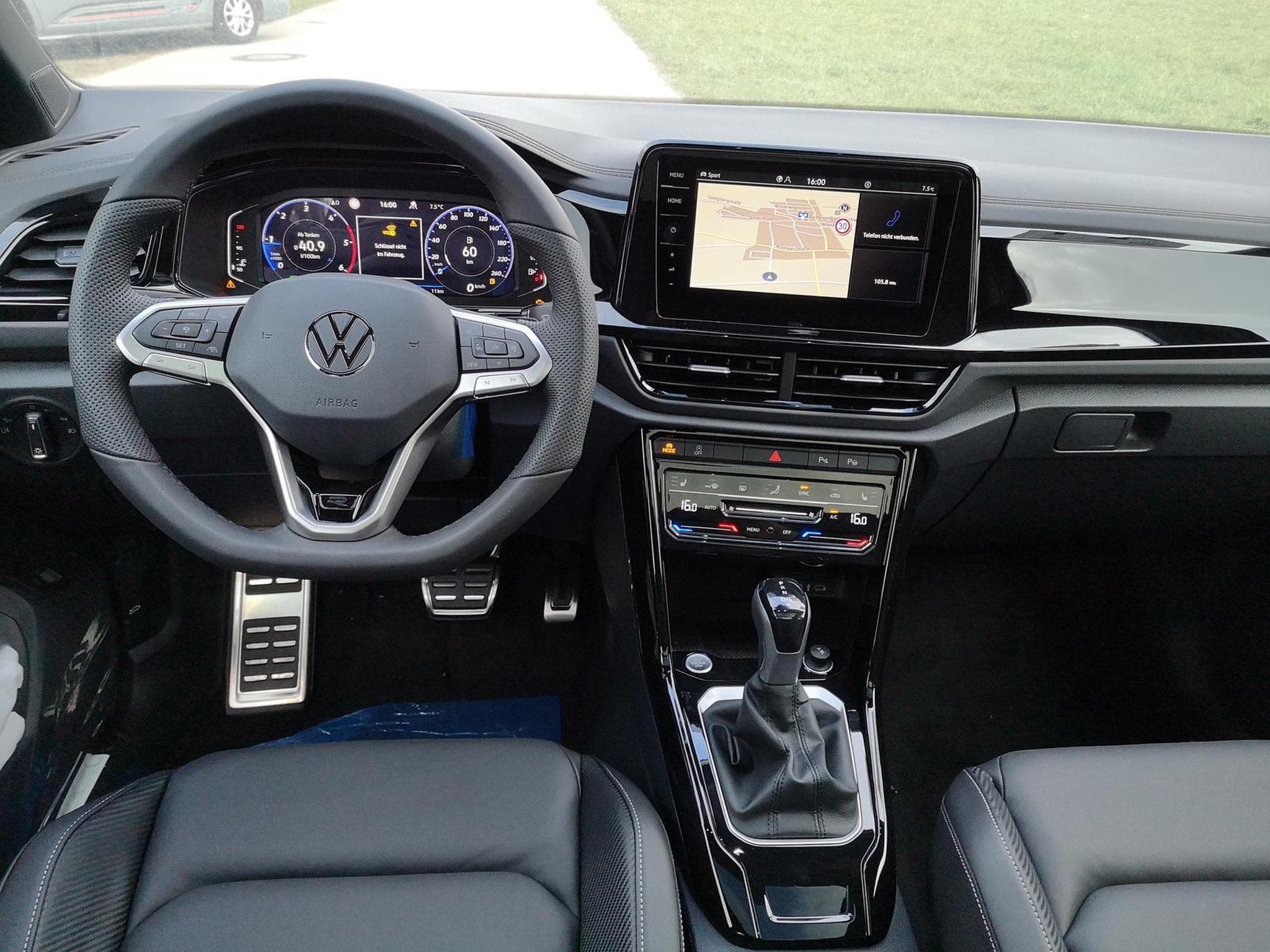 VW T-Roc R-Line (2026) - Photo 6