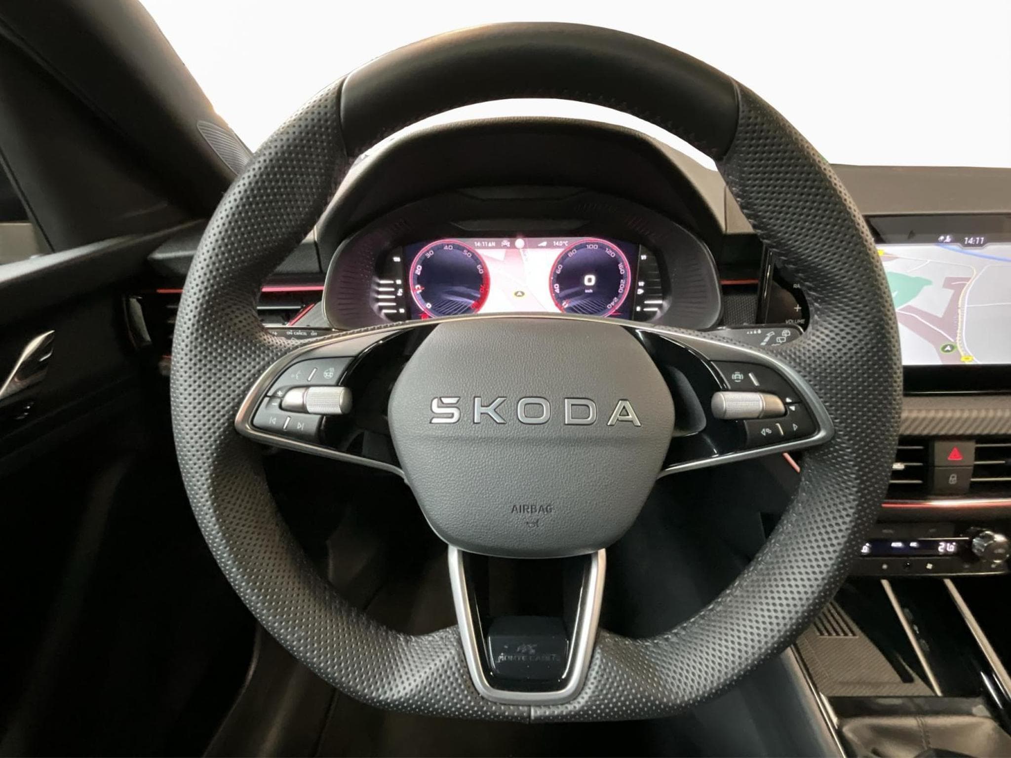 Skoda Kamiq Monte-Carlo+BVM+Pano+LED (2025) - Photo 10