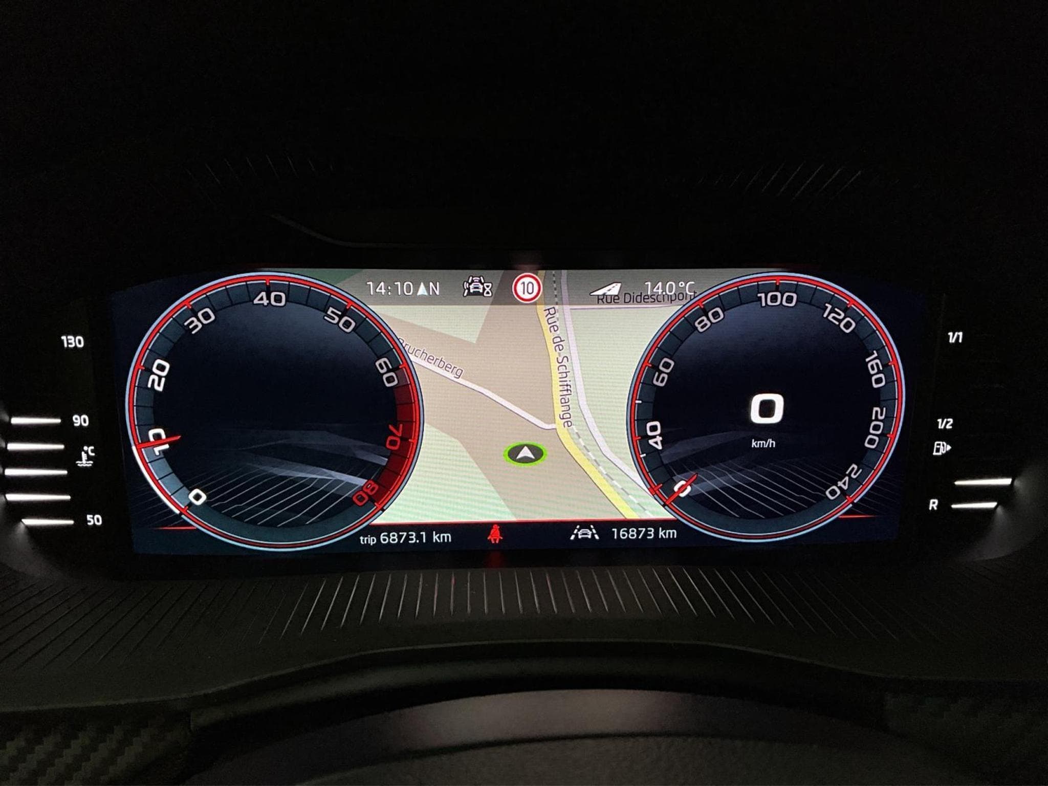 Skoda Kamiq Monte-Carlo+BVM+Pano+LED (2025) - Photo 11