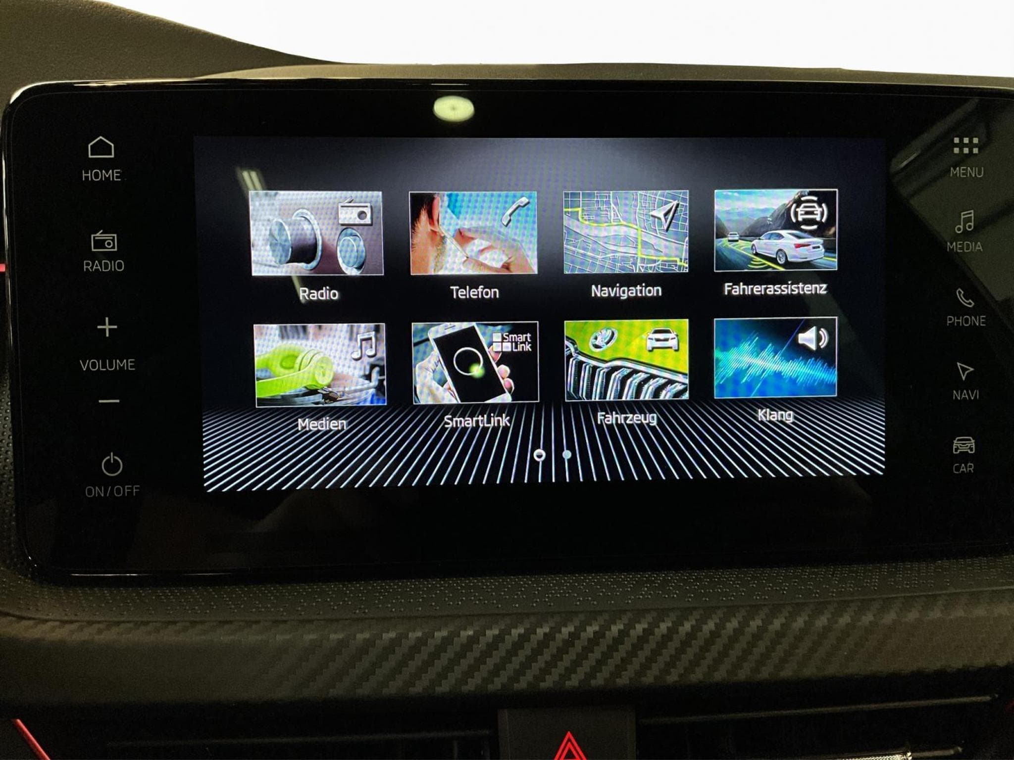 Skoda Kamiq Monte-Carlo+BVM+Pano+LED (2025) - Photo 13