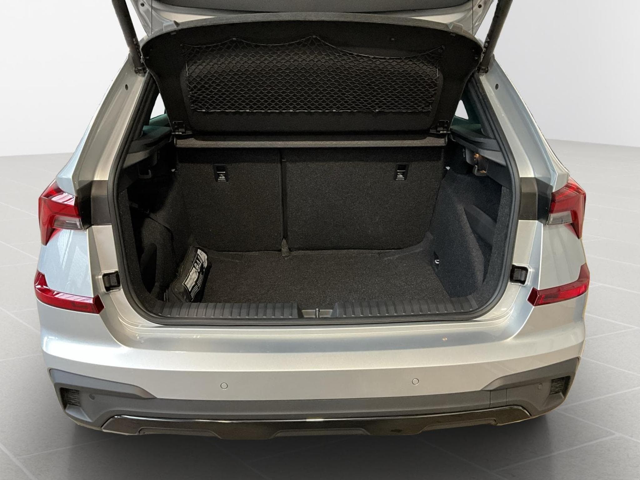 Skoda Kamiq Monte-Carlo+BVM+Pano+LED (2025) - Photo 17