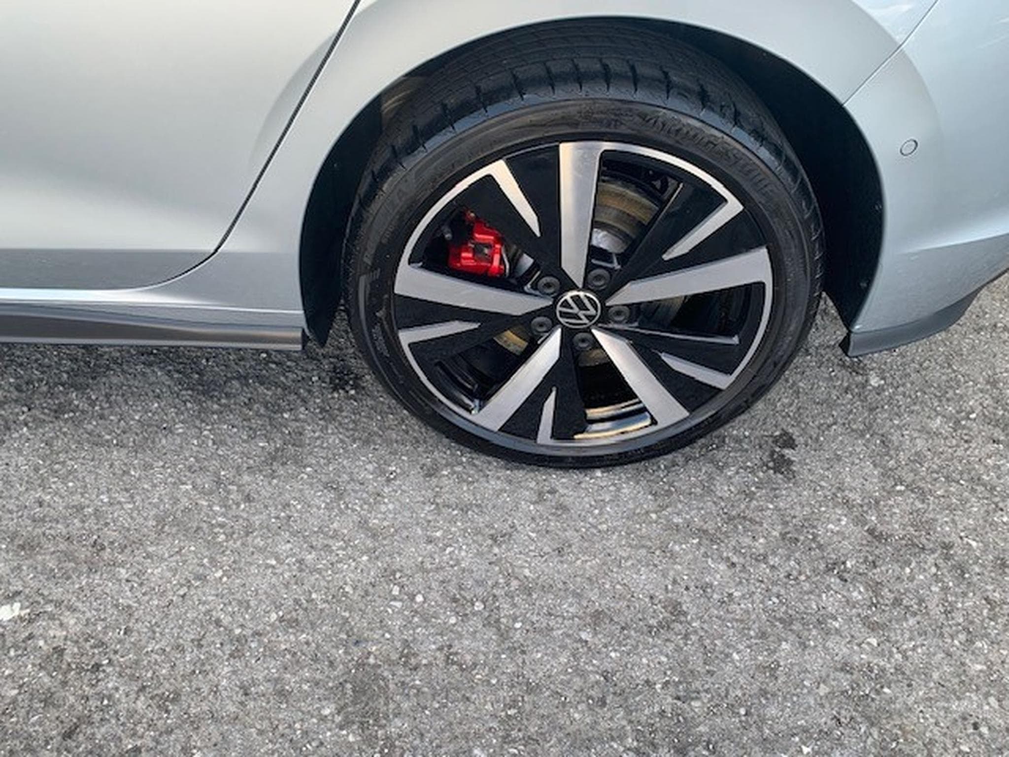 VW Golf GTE BLACK STYLE 177CV DSG6 (2025) - Photo 4