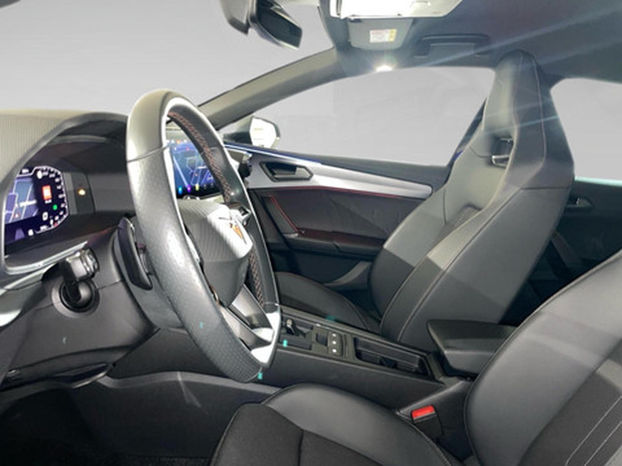 Cupra Leon 2.0 TSI EVO 221kW VZ DSG (2022) - Photo 4