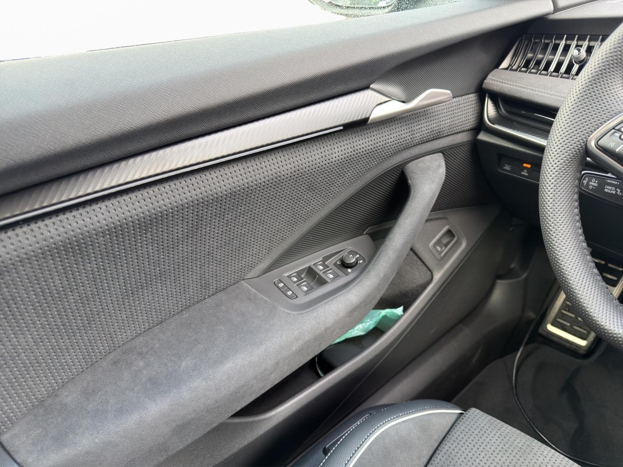 Skoda Superb Sportline (2026) - Photo 14