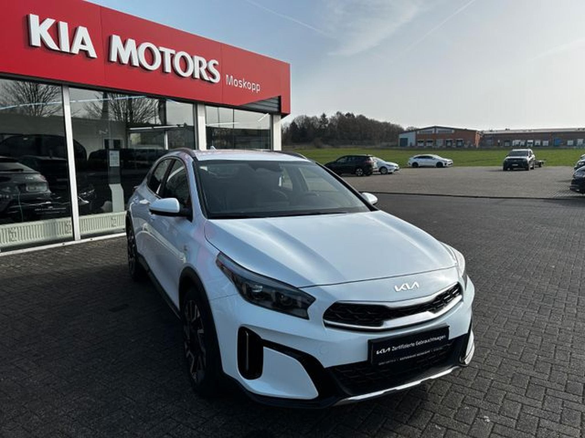 Kia XCeed XCeed 1,5T DCT Vision KomfortNavi Kamera LED (2025) - Photo 1