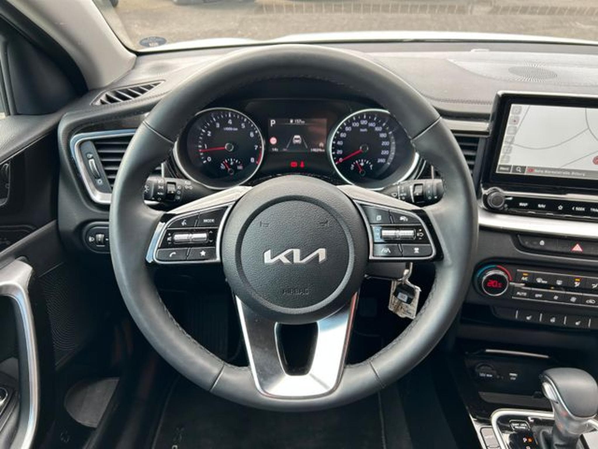 Kia XCeed XCeed 1.5T DCT Spirit LED Navi Kamera JBL SHZ (2025) - Photo 13