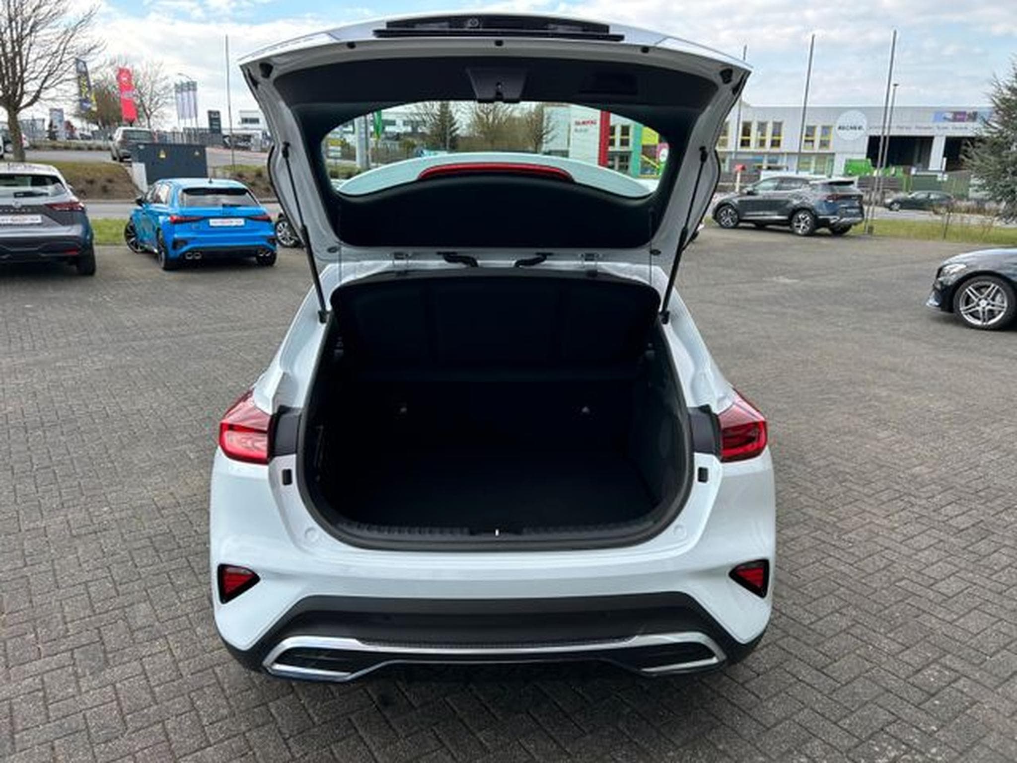 Kia XCeed XCeed 1.5T DCT Spirit LED Navi Kamera JBL SHZ (2025) - Photo 7