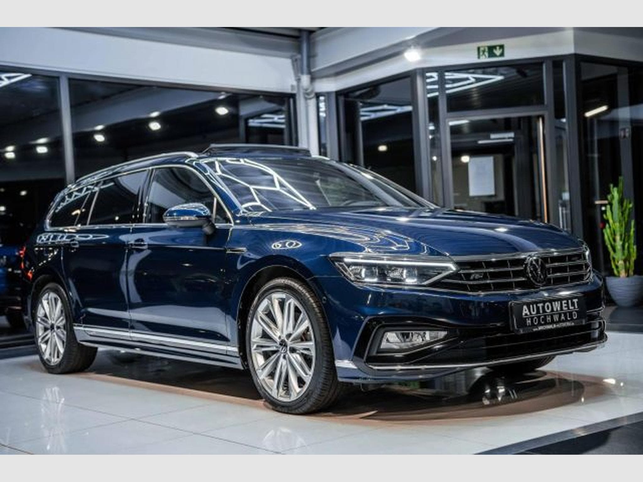 VW Passat Passat Variant 2.0 TDI DSG 2x R-Line STAHZG H&amp;K (2022) - Photo 6