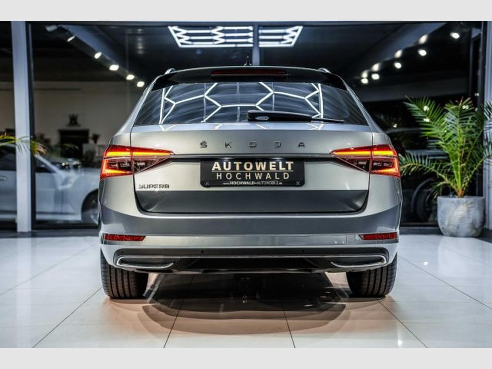 Skoda Superb Superb 2.0 TDI DSG Laurin &amp; Klement STAHZG AHK (2021) - Photo 13