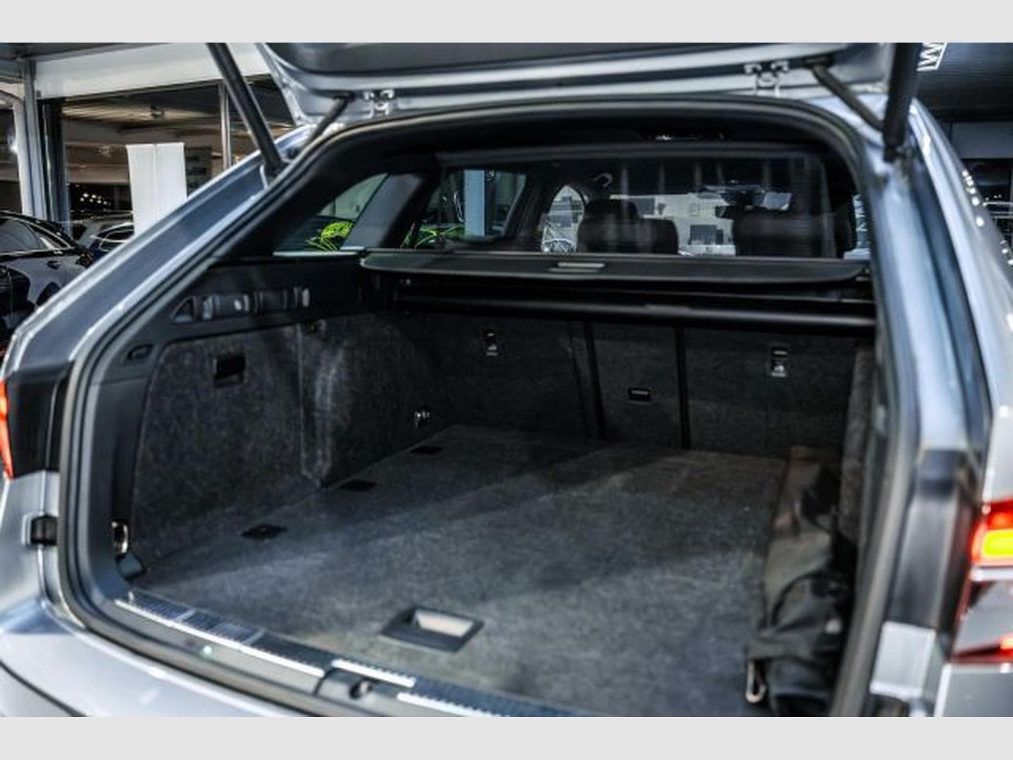 Skoda Superb Superb 2.0 TDI DSG Laurin &amp; Klement STAHZG AHK (2021) - Photo 15