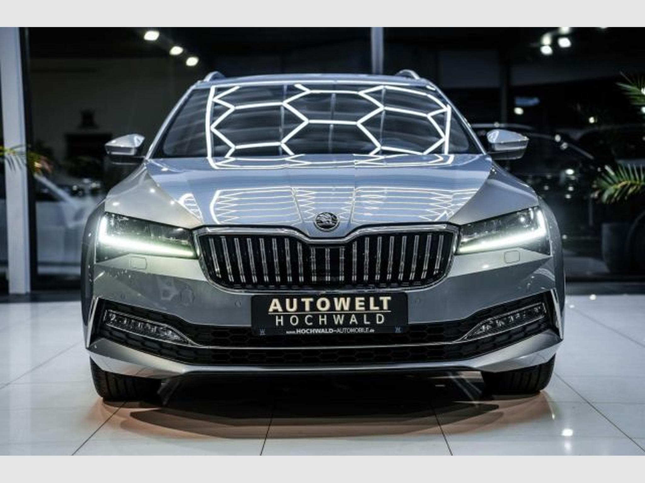Skoda Superb Superb 2.0 TDI DSG Laurin &amp; Klement STAHZG AHK (2021) - Photo 5