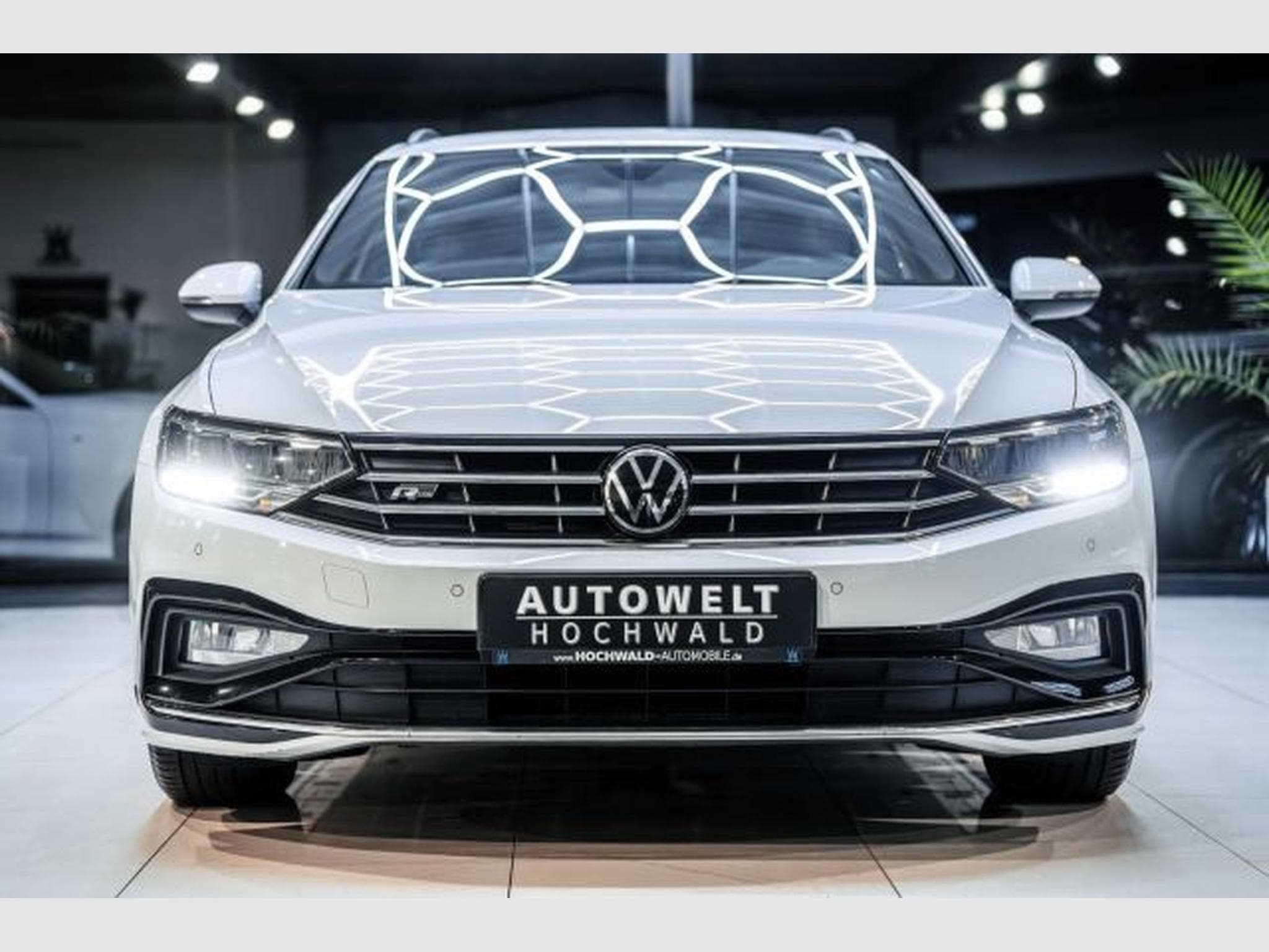 VW Passat Passat 2.0 TDI DSG 2x R-Line NAVI LED RFK ACC (2022) - Photo 5