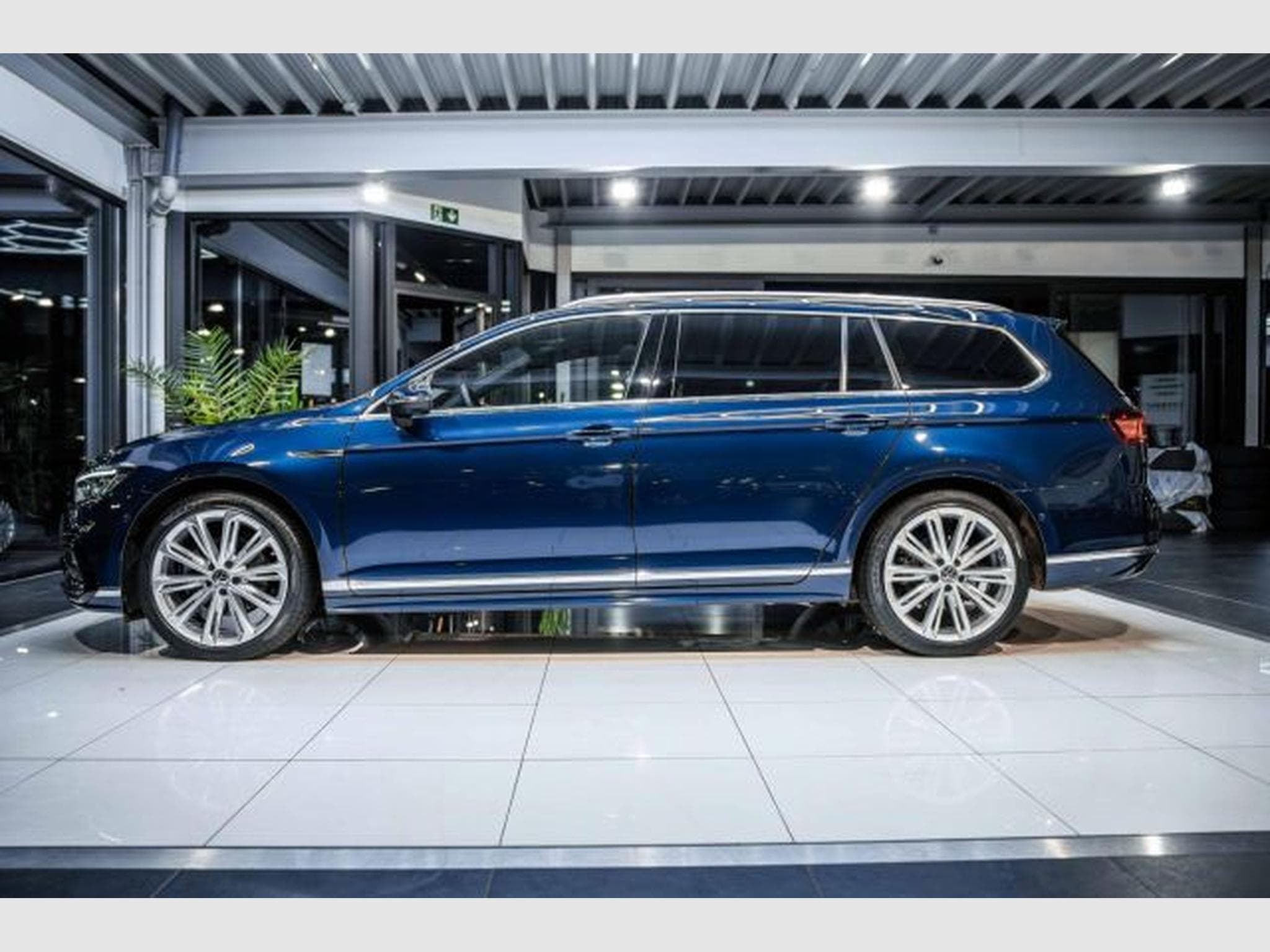 VW Passat Passat 2.0 TDI DSG 2x R-Line STAHZG H&amp;K PANO AHK (2022) - Photo 11