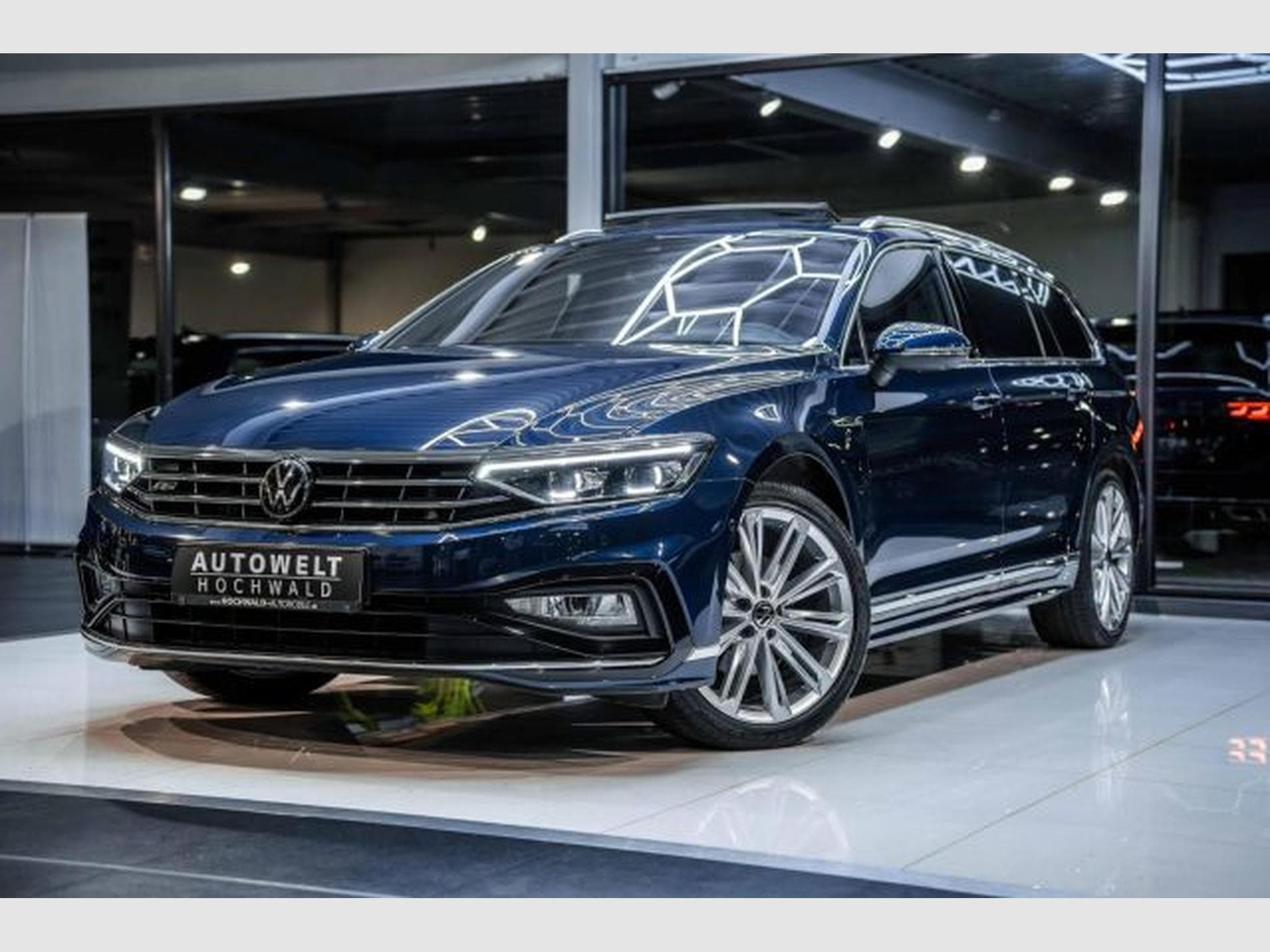 VW Passat Passat 2.0 TDI DSG 2x R-Line STAHZG H&amp;K PANO AHK (2022) - Photo 2