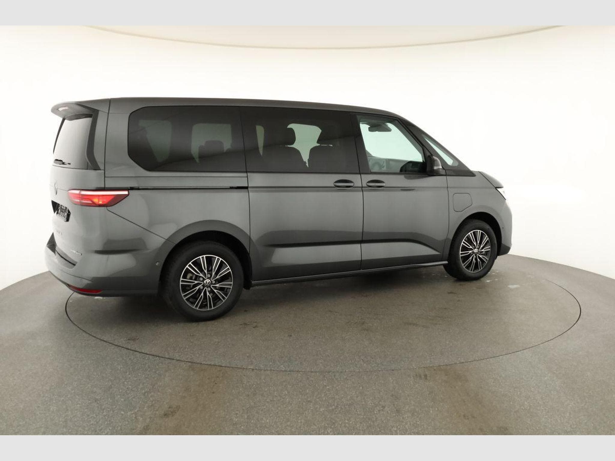 VW T7 eHybrid 4M Business (2026) - Photo 21