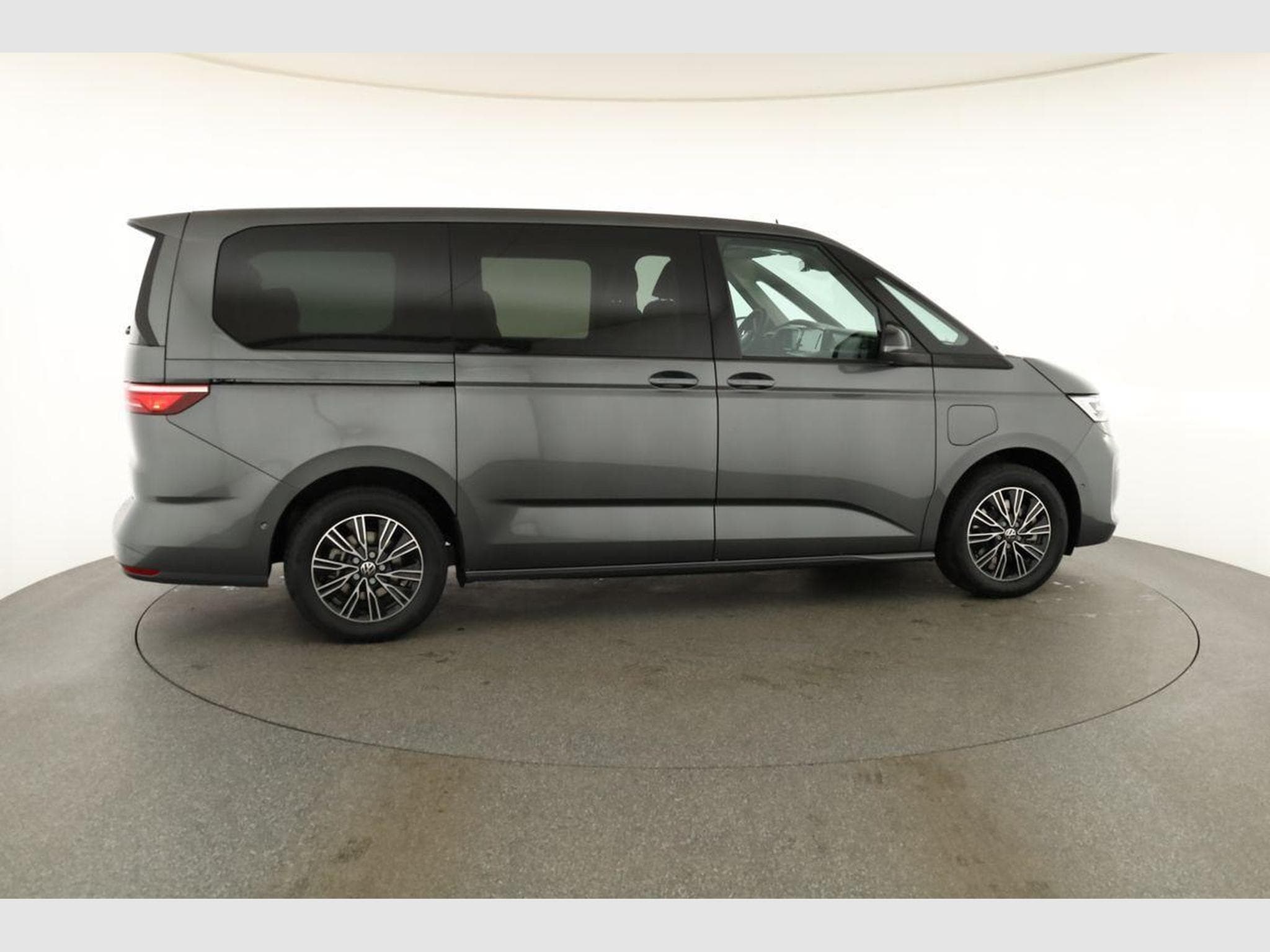 VW T7 eHybrid 4M Business (2026) - Photo 22
