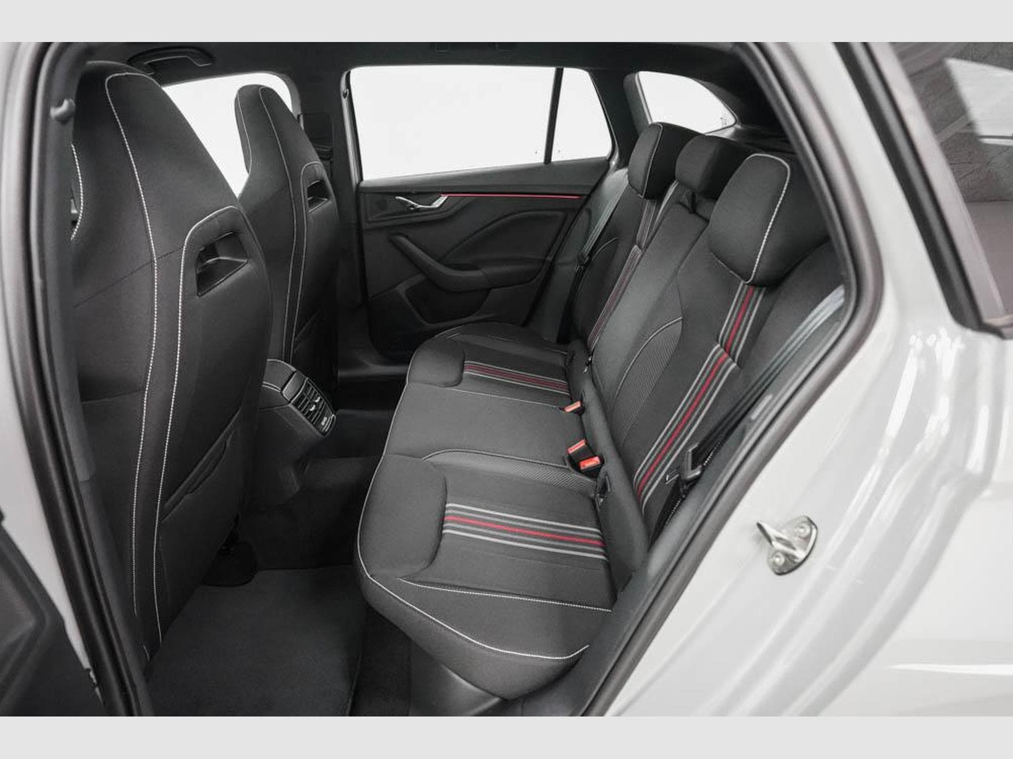 Skoda Scala 1,0 TSI DSG (2025) - Photo 15