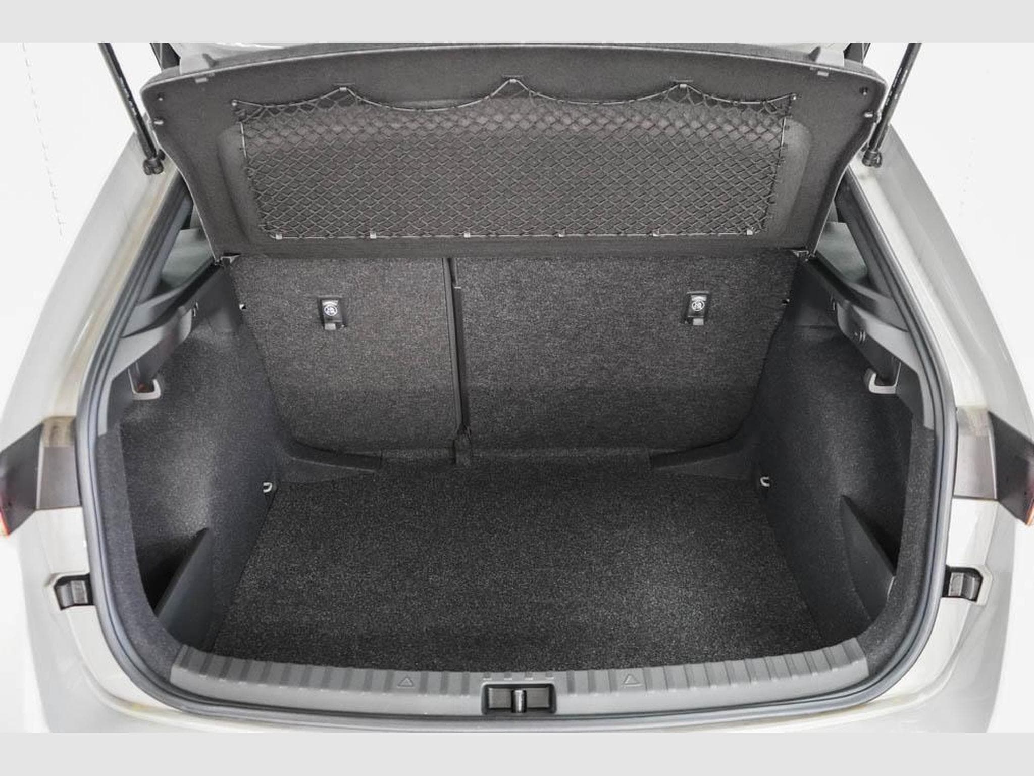 Skoda Scala 1,0 TSI DSG (2025) - Photo 17