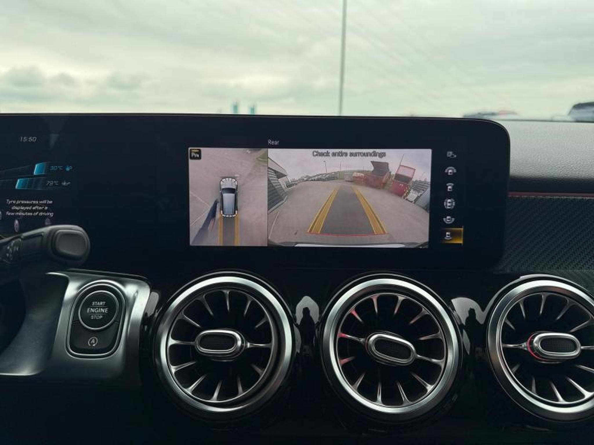 Mercedes GLB 35 AMG 4 MATIC Premium Plus / Essence (2021) - Photo 16
