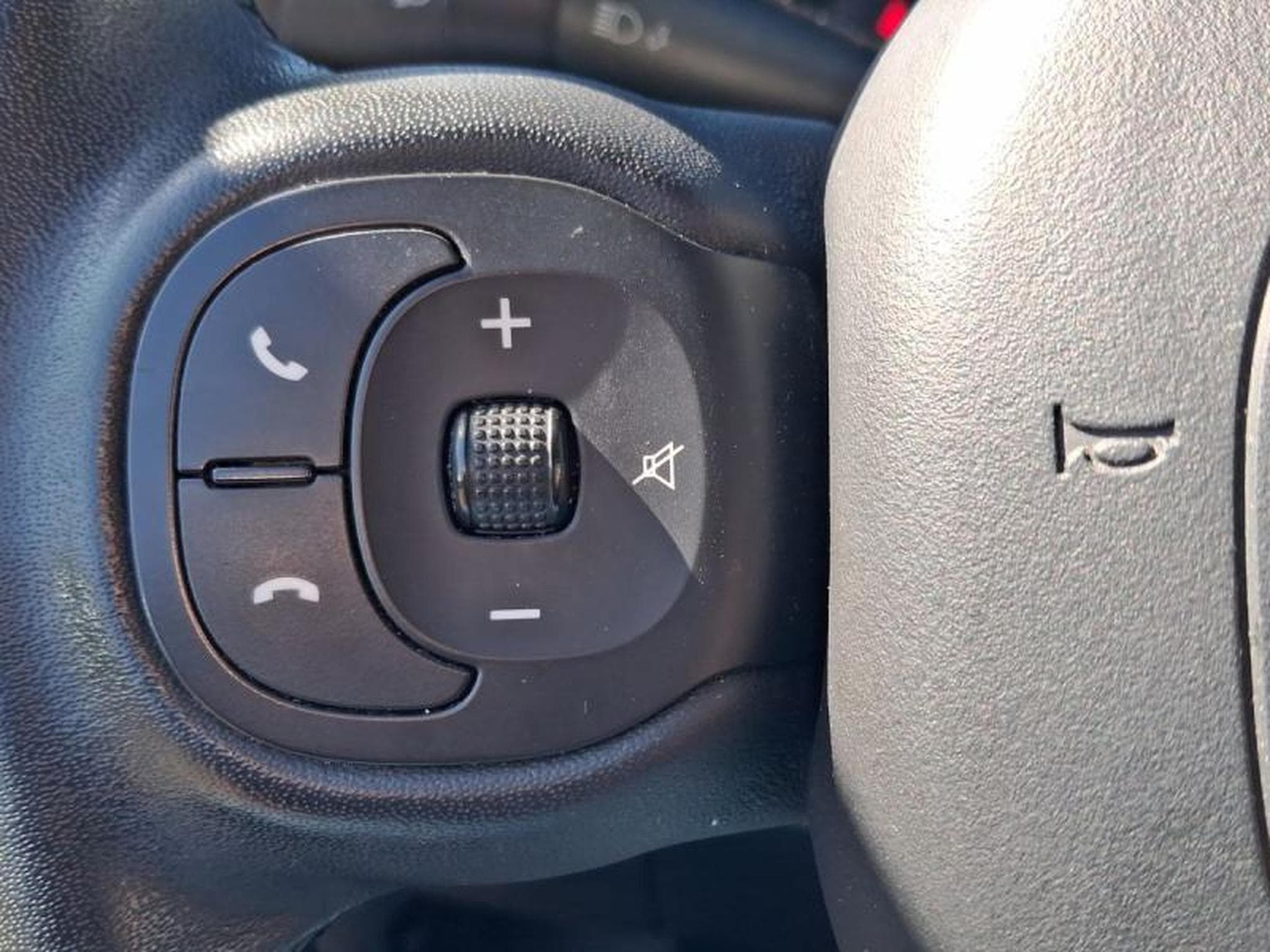 Fiat Panda RED 4Q (2022) - Photo 17