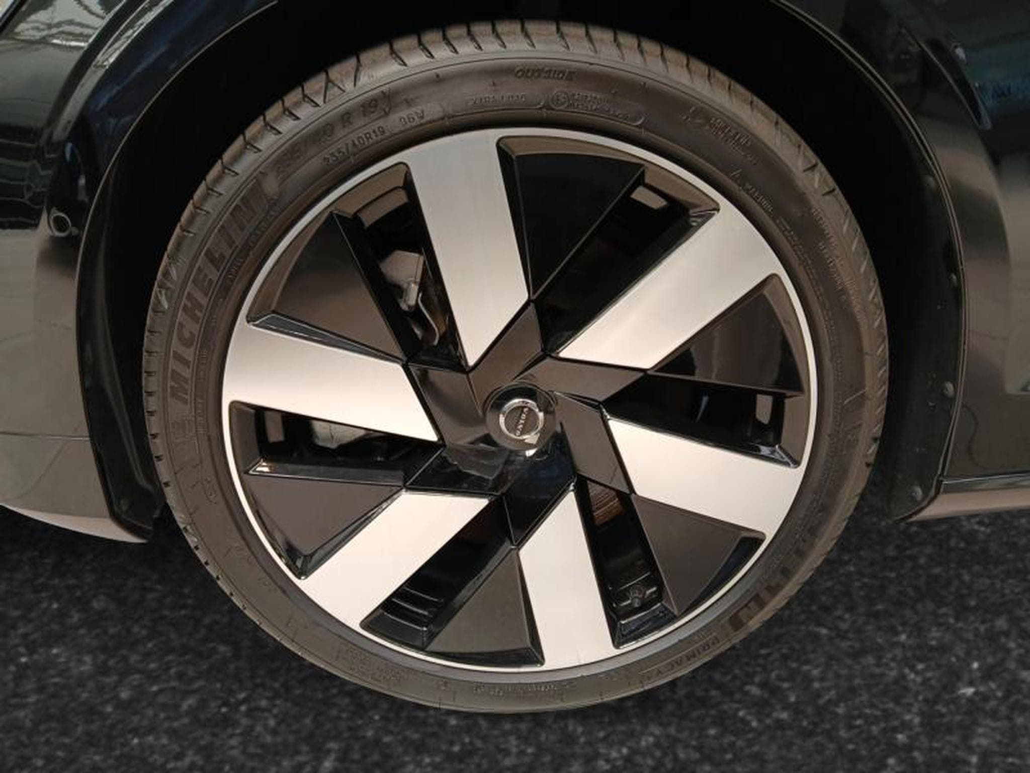 Volvo V60 T6 Plus Bright  / Hybride (2025) - Photo 12